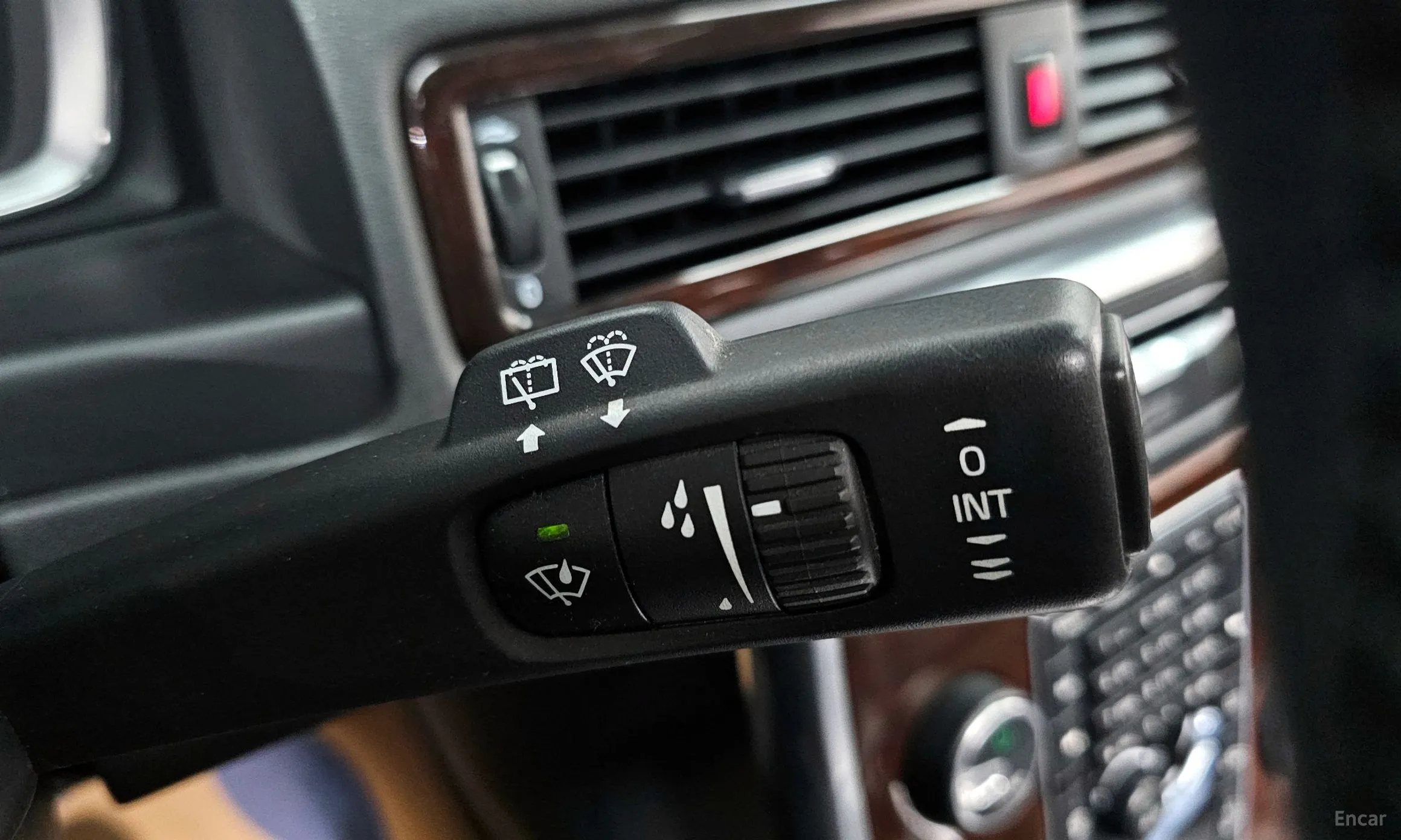 Volvo XC70 превью 15