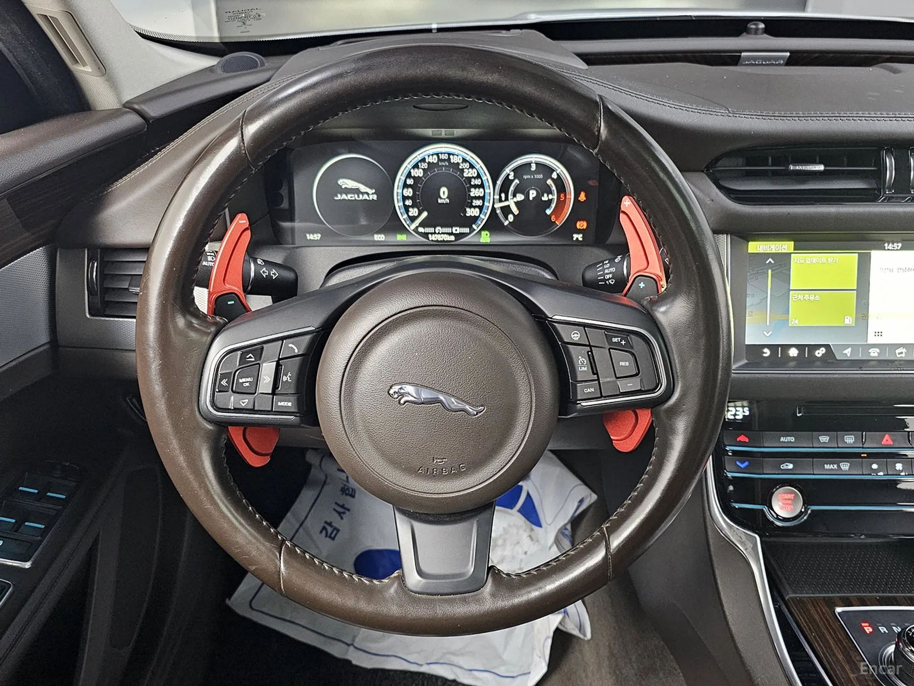 Jaguar XF (x260) превью 13