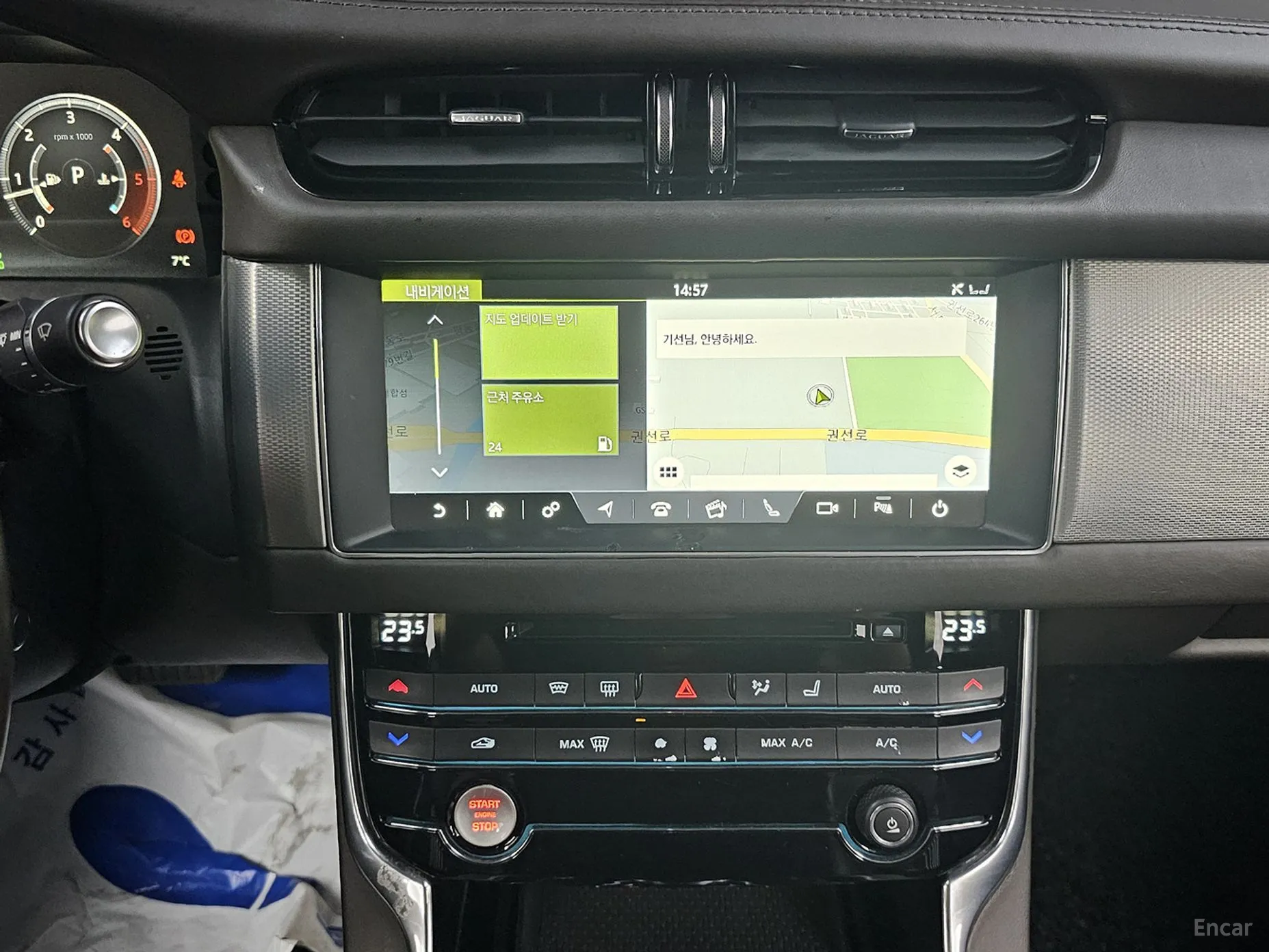 Jaguar XF (x260) превью 14