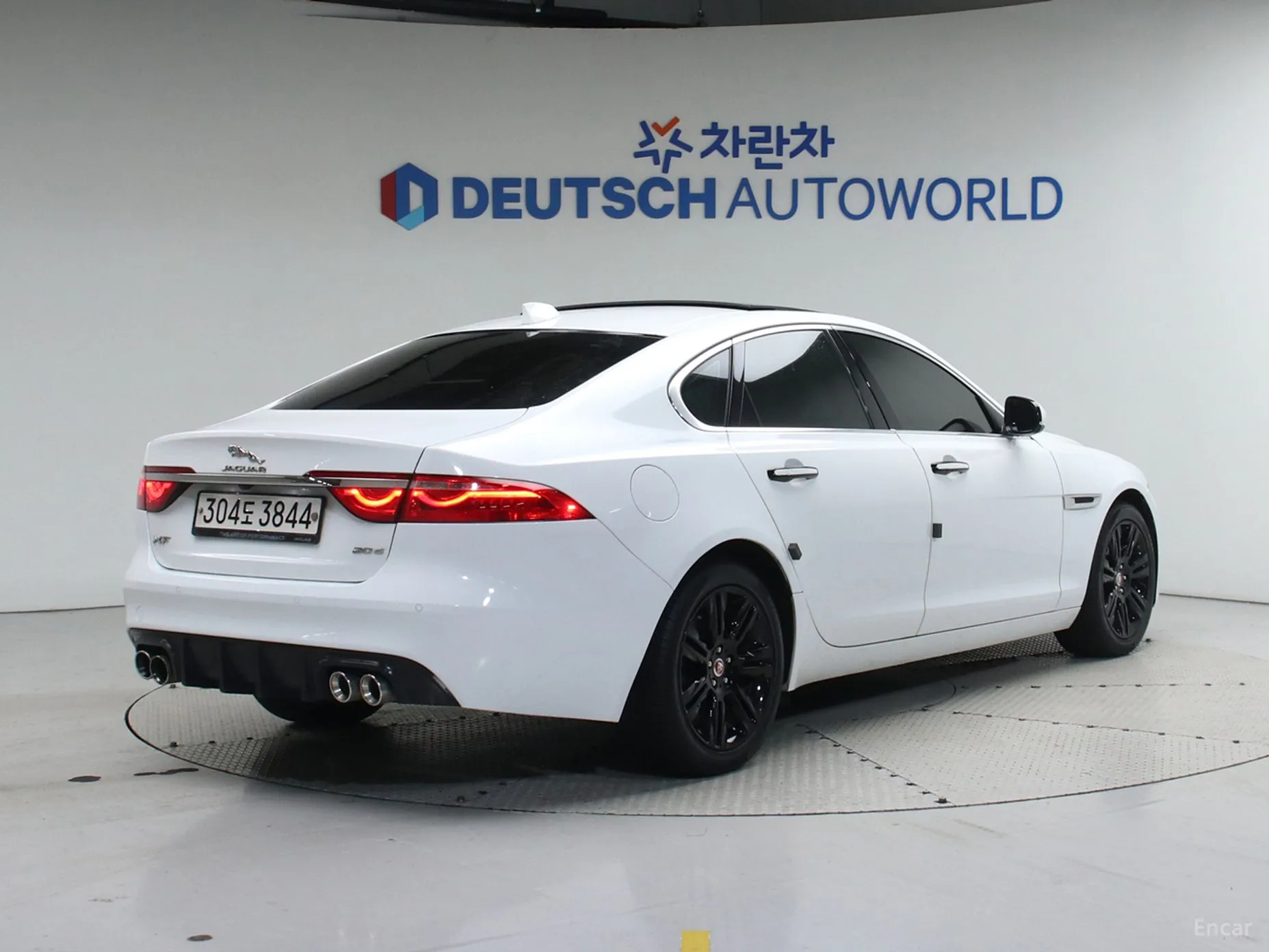Jaguar XF (x260) превью 3