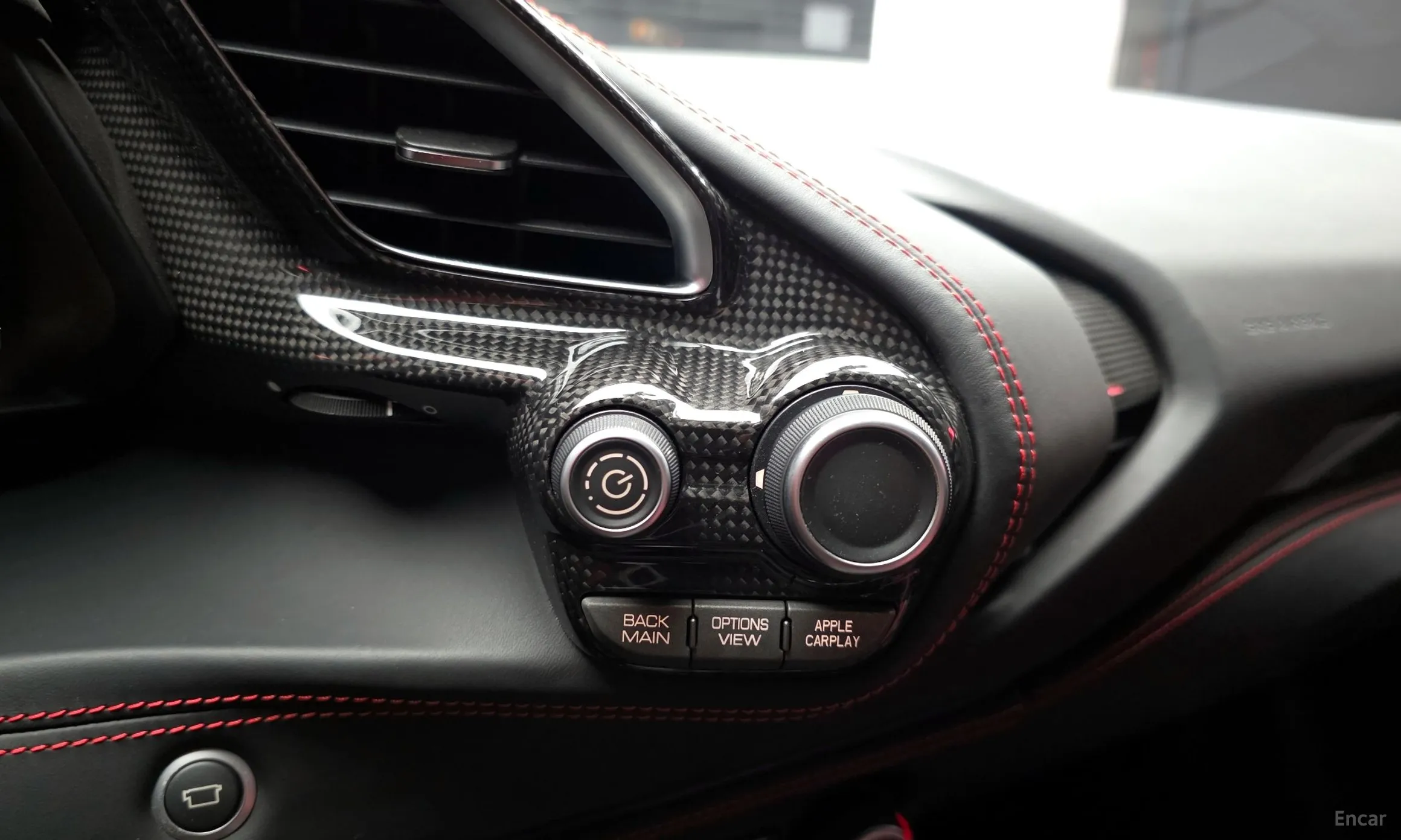 Ferrari 488 GTB превью 18