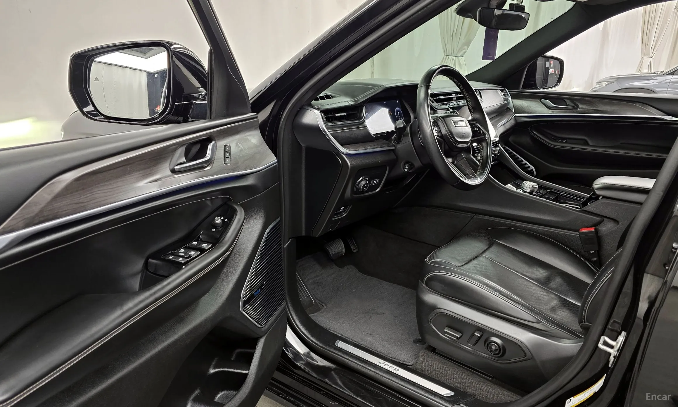 Jeep Grand Cherokee (WL) превью 10