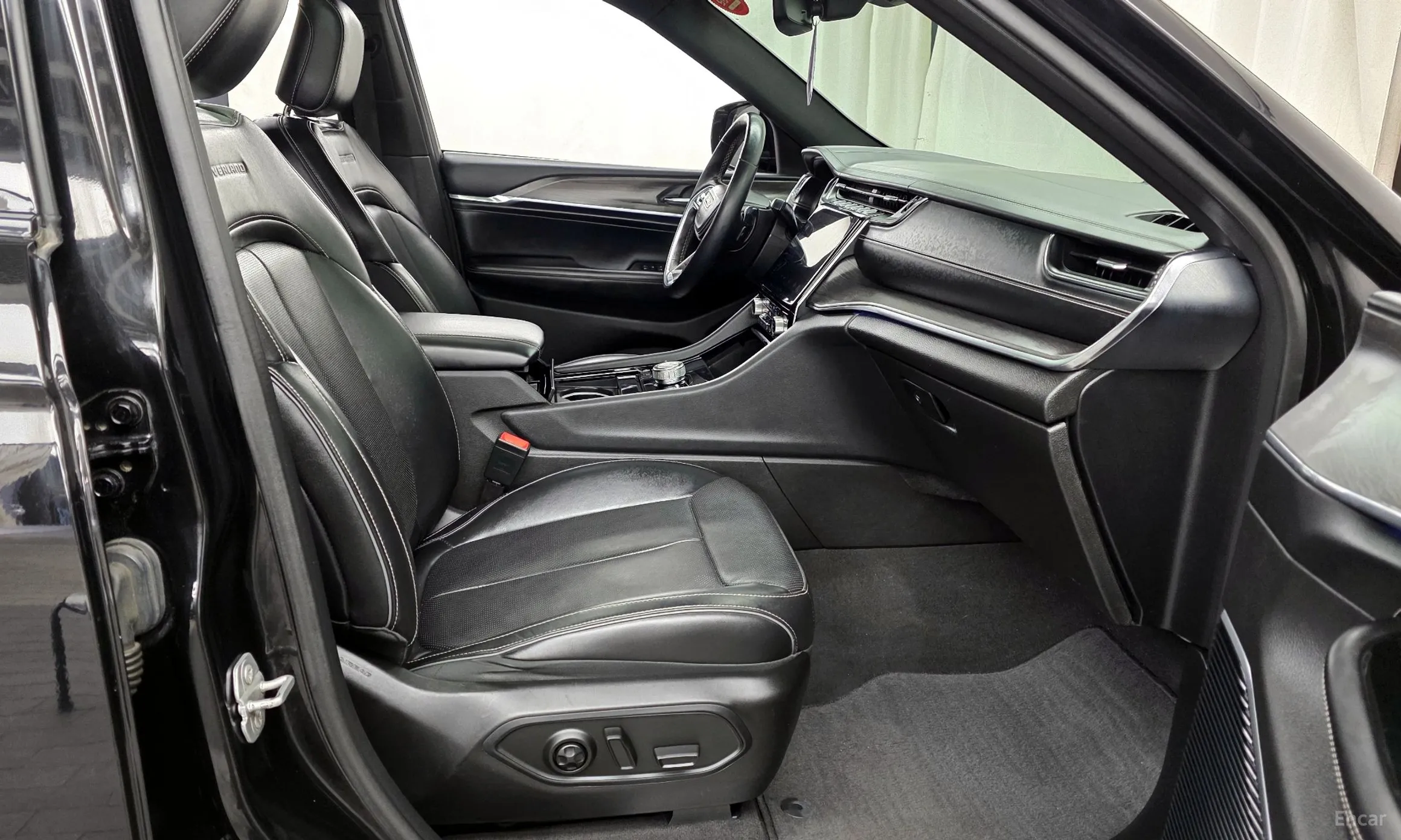Jeep Grand Cherokee (WL) превью 11