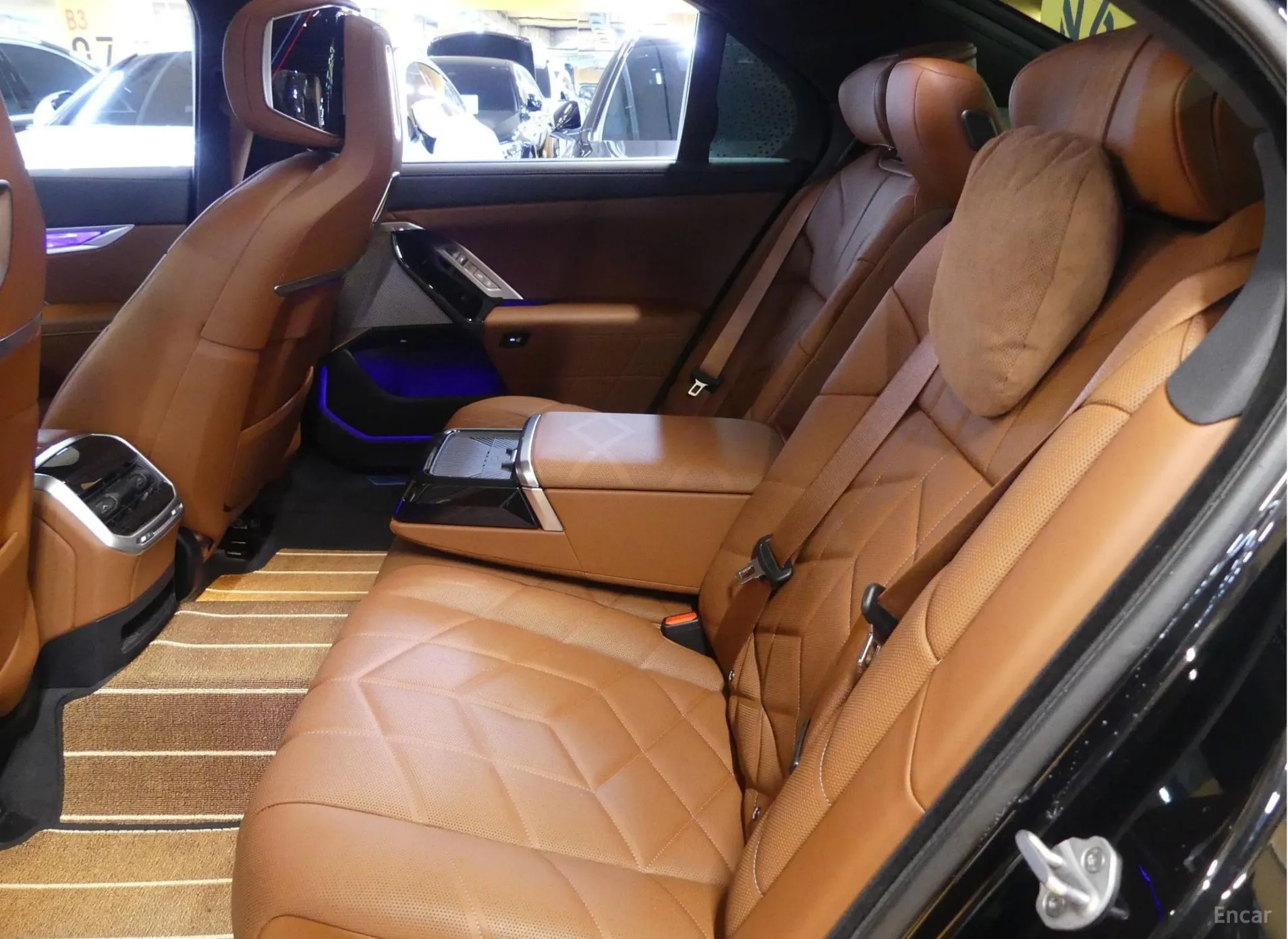 BMW 7 Series (G70) превью 17