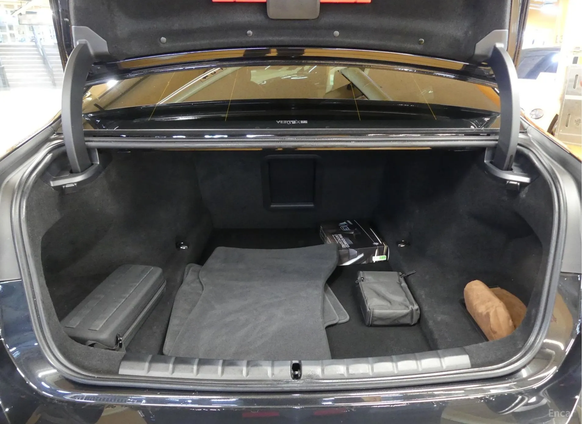 BMW 7 Series (G70) превью 4