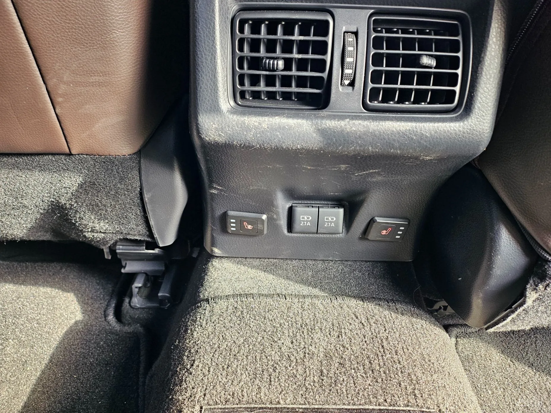 Toyota Camry (XV70) превью 14
