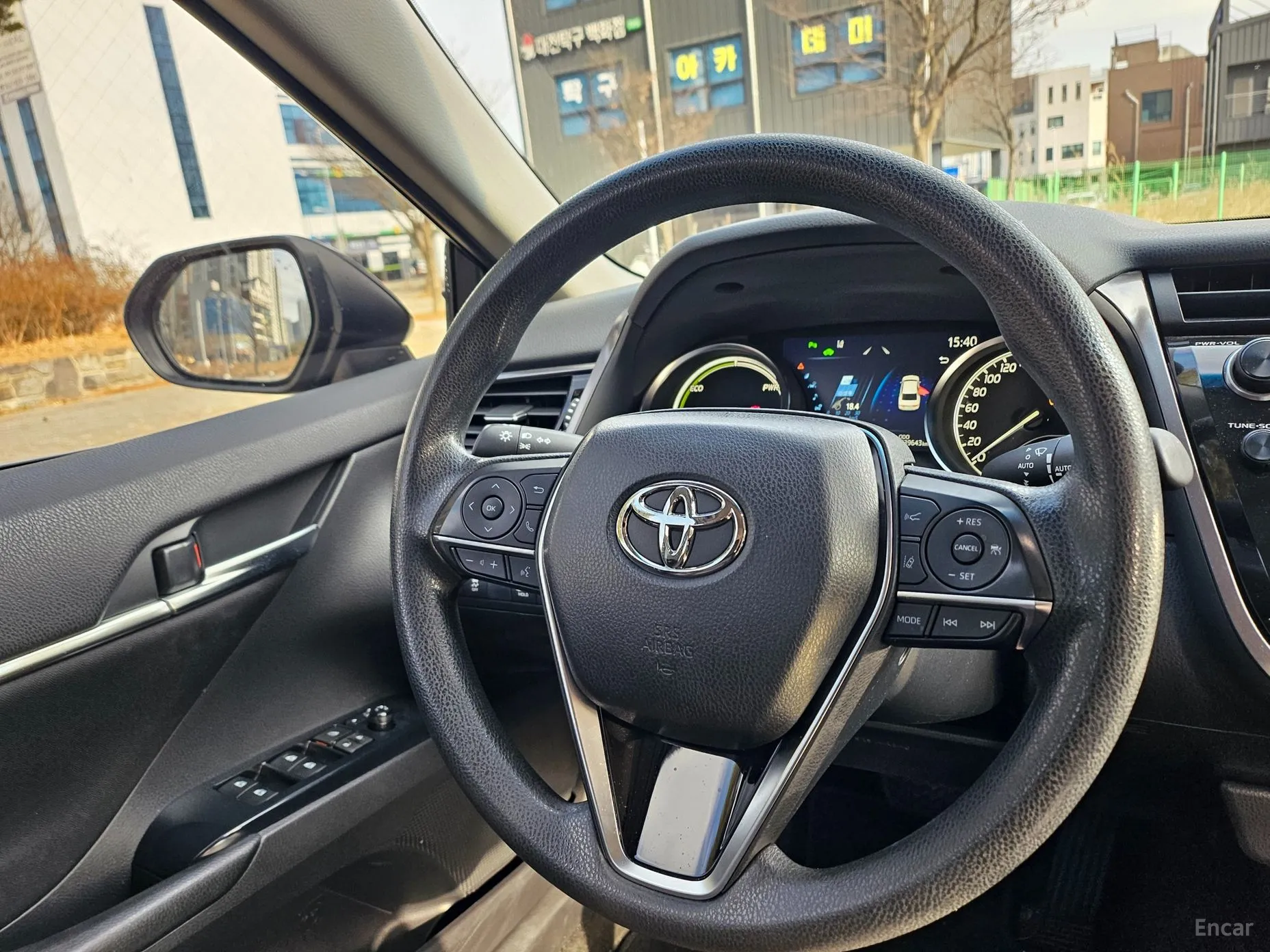 Toyota Camry (XV70) превью 19