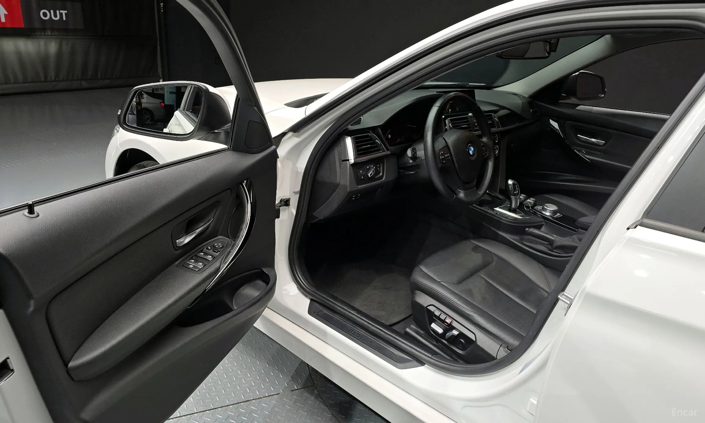 BMW 3 Series (F30) превью 10