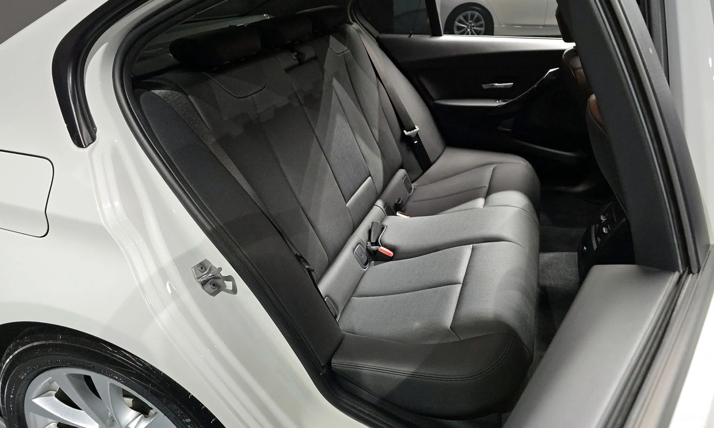 BMW 3 Series (F30) превью 12