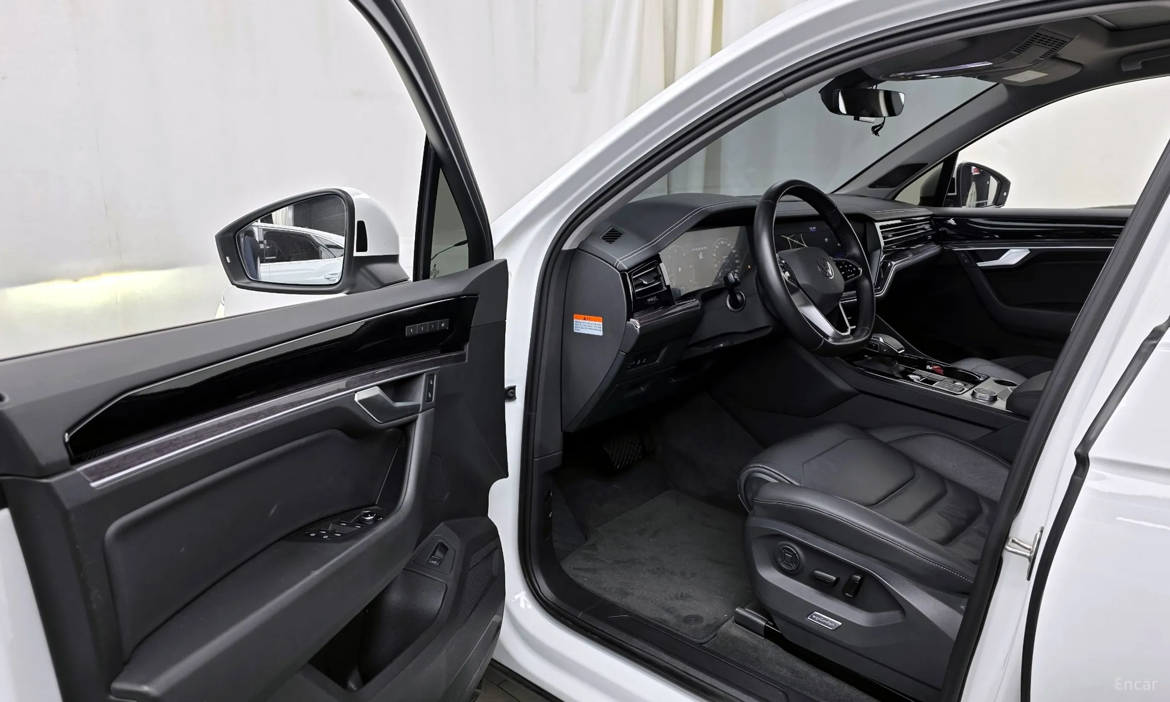 Volkswagen Touareg 3rd Generation превью 10