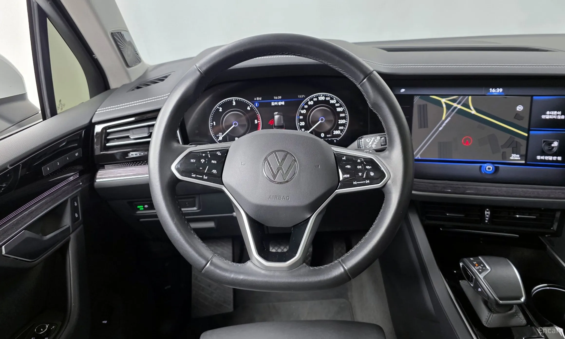 Volkswagen Touareg 3rd Generation превью 13