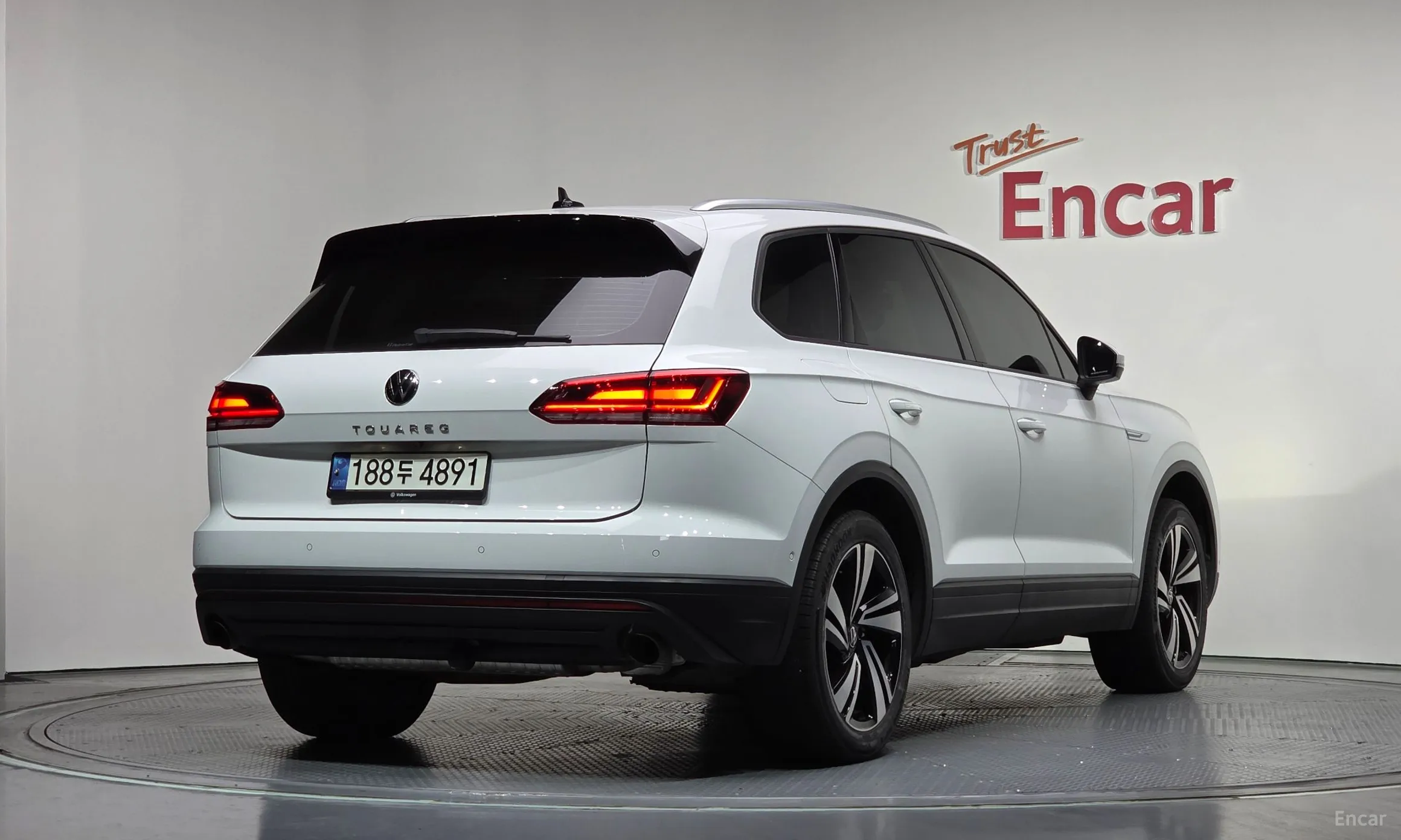 Volkswagen Touareg 3rd Generation превью 2