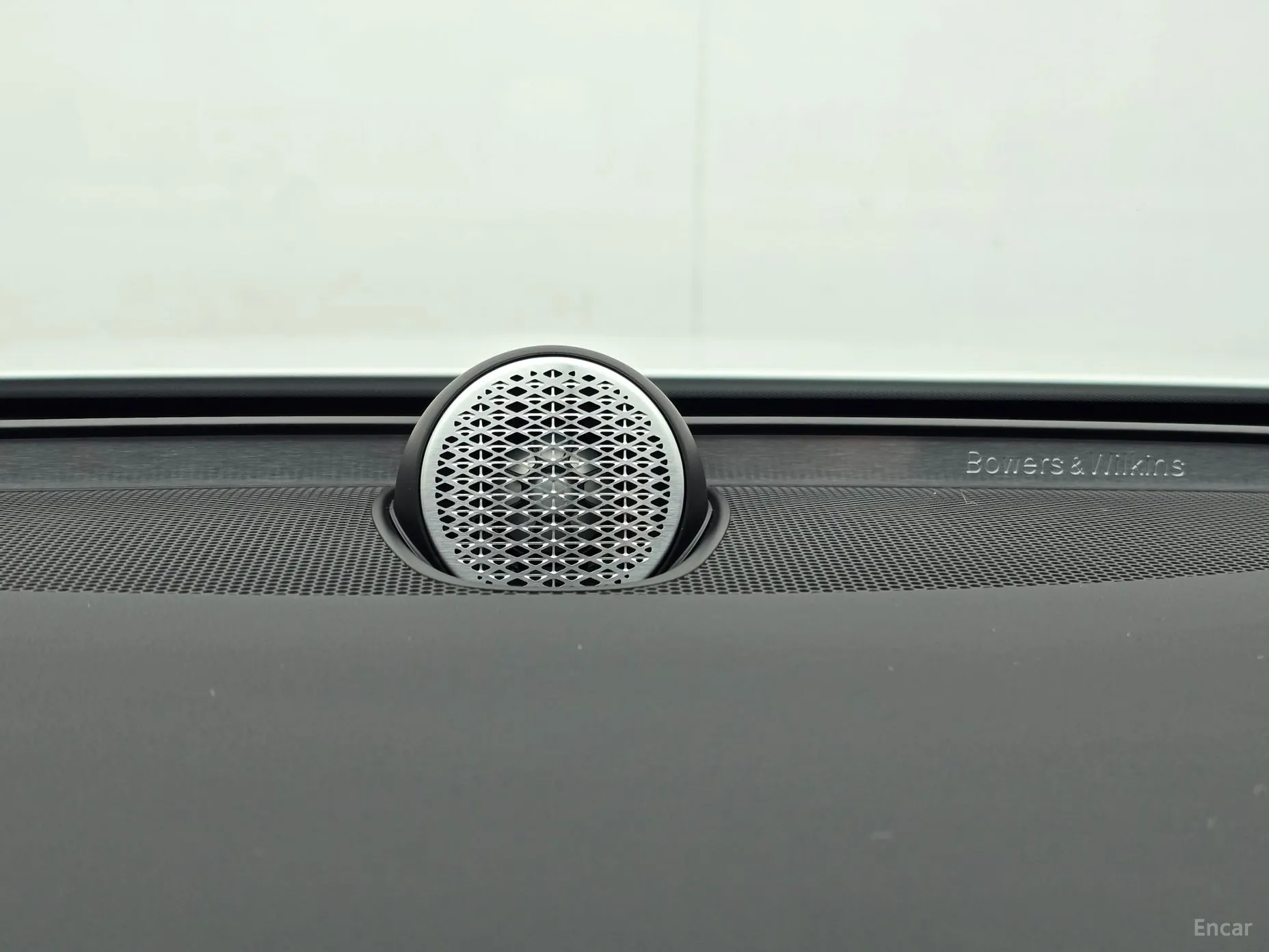Volvo S90 превью 17