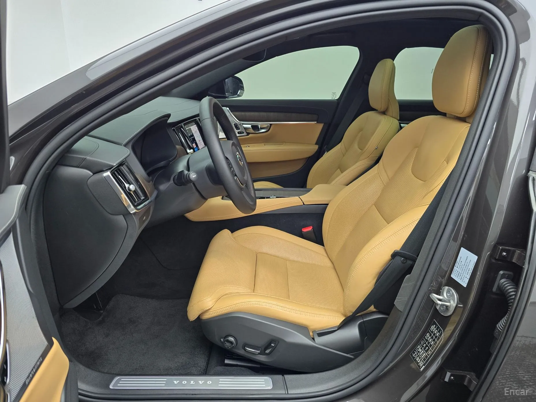 Volvo S90 превью 10
