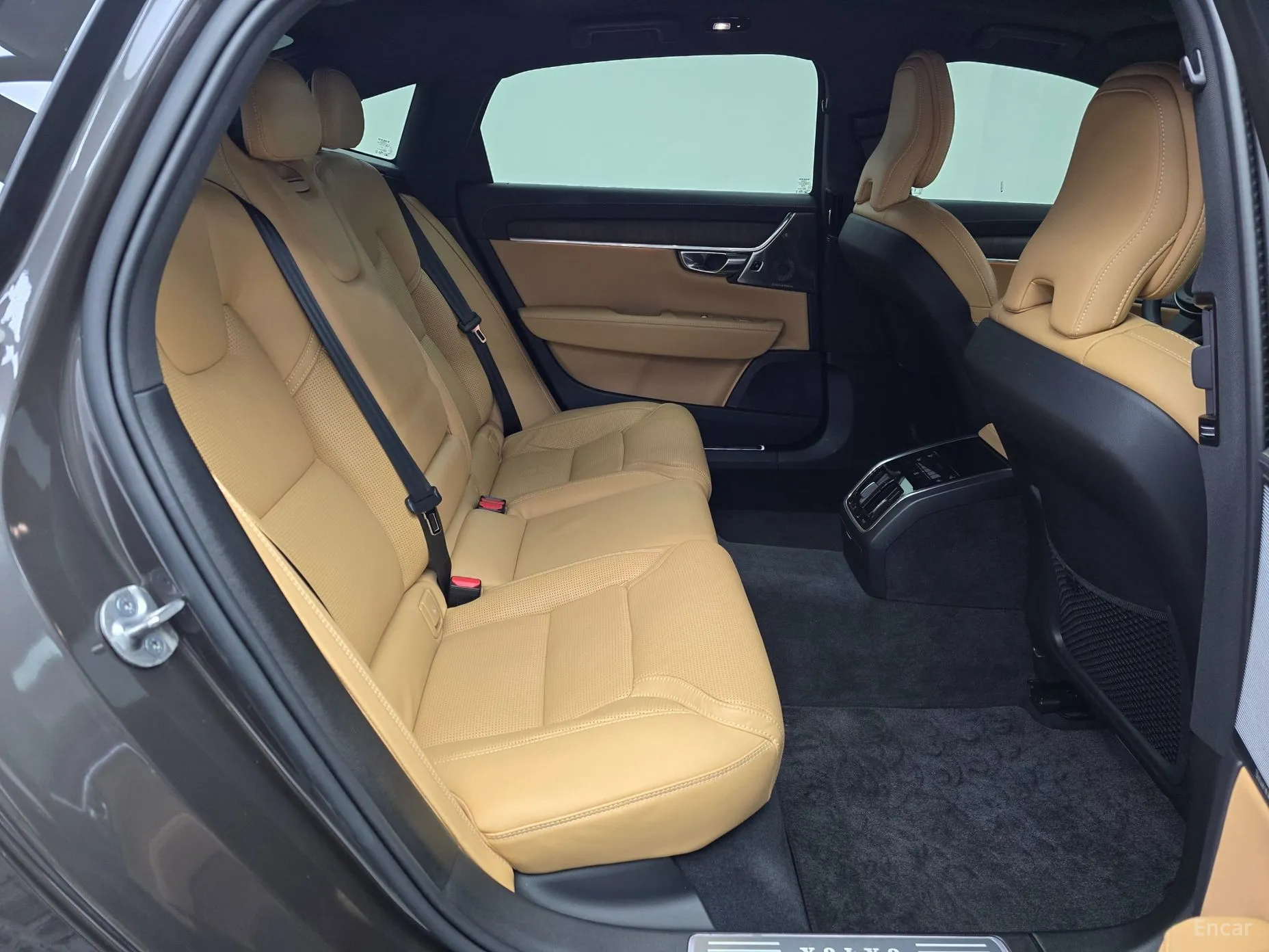 Volvo S90 превью 11