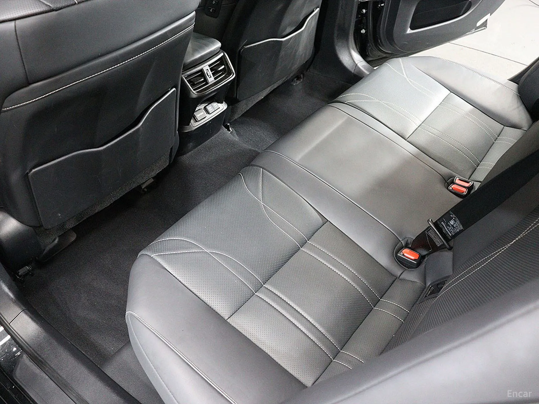 Lexus ES300h 7th Generation превью 17
