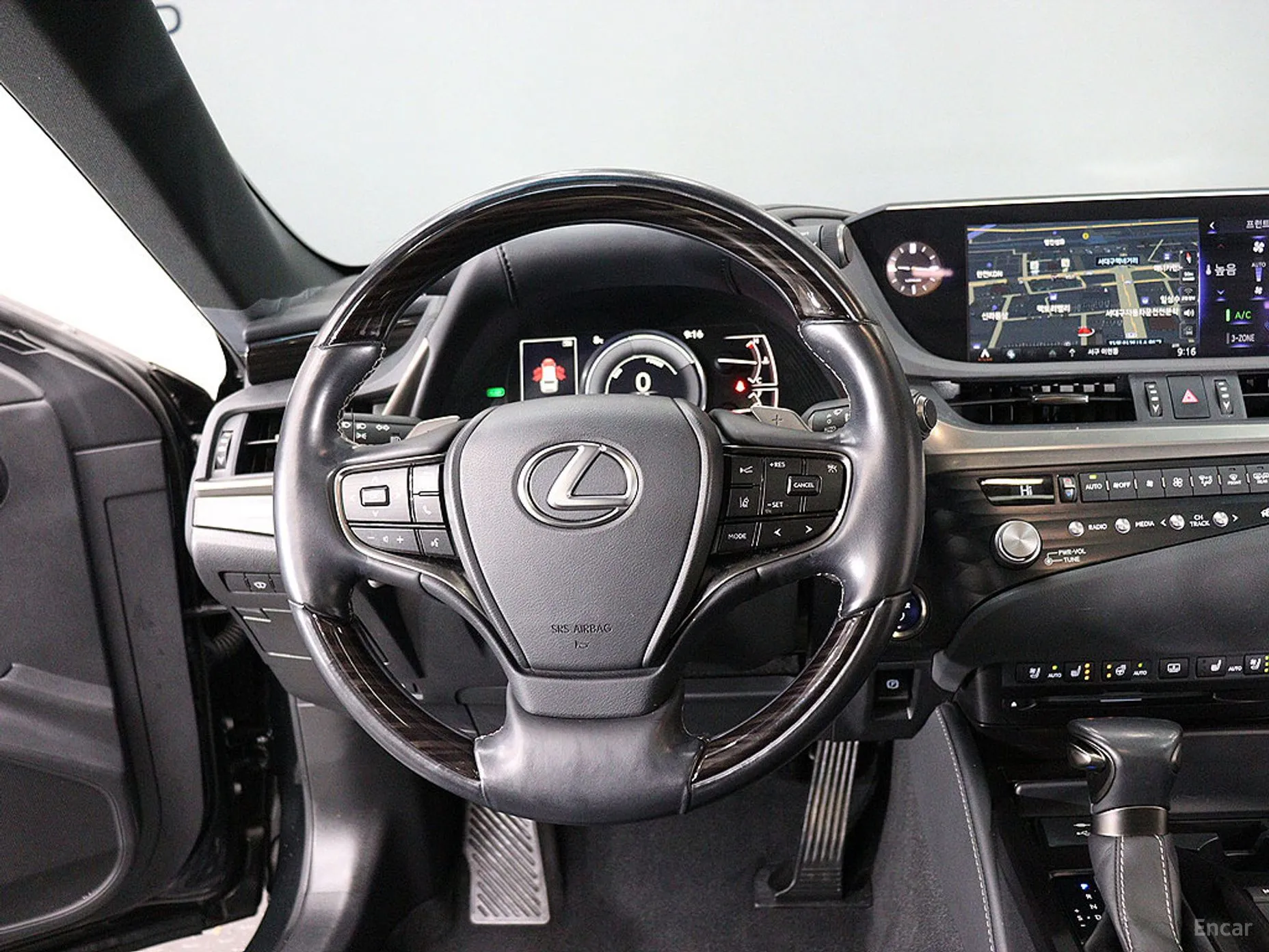 Lexus ES300h 7th Generation превью 9