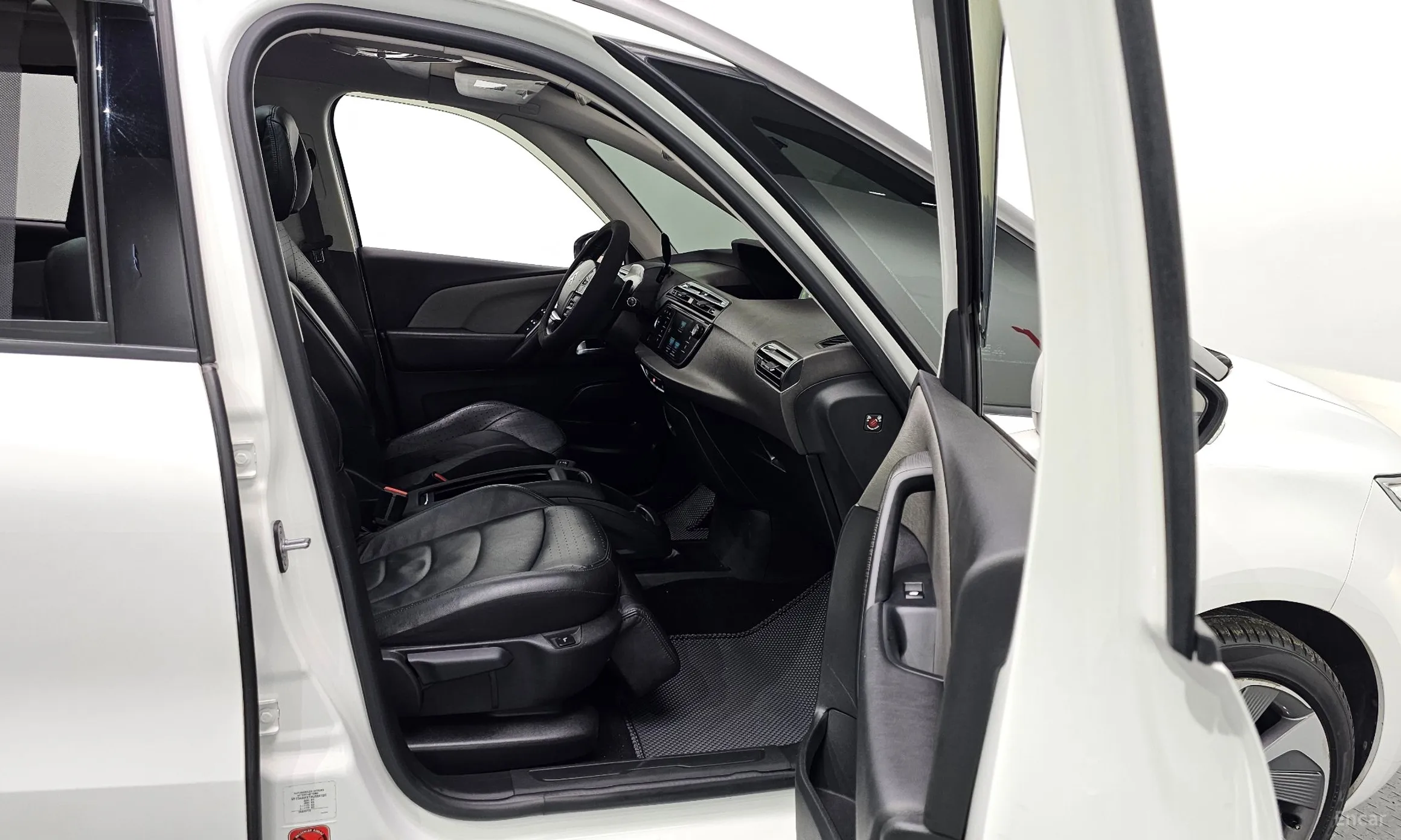 Citroën/DS Grand C4 Picasso превью 11