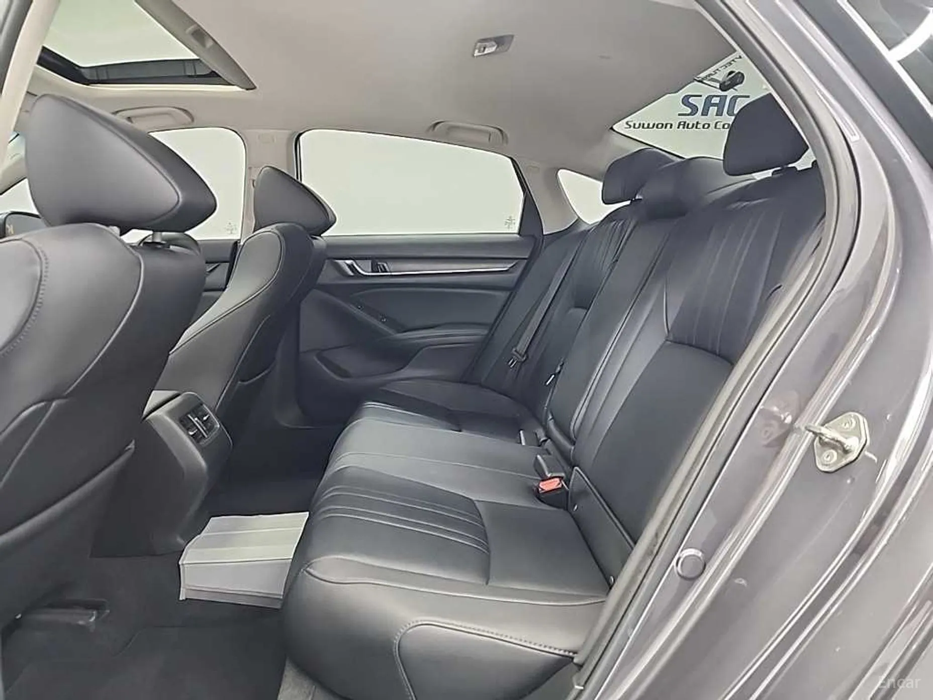 Honda Accord 10th Generation превью 12