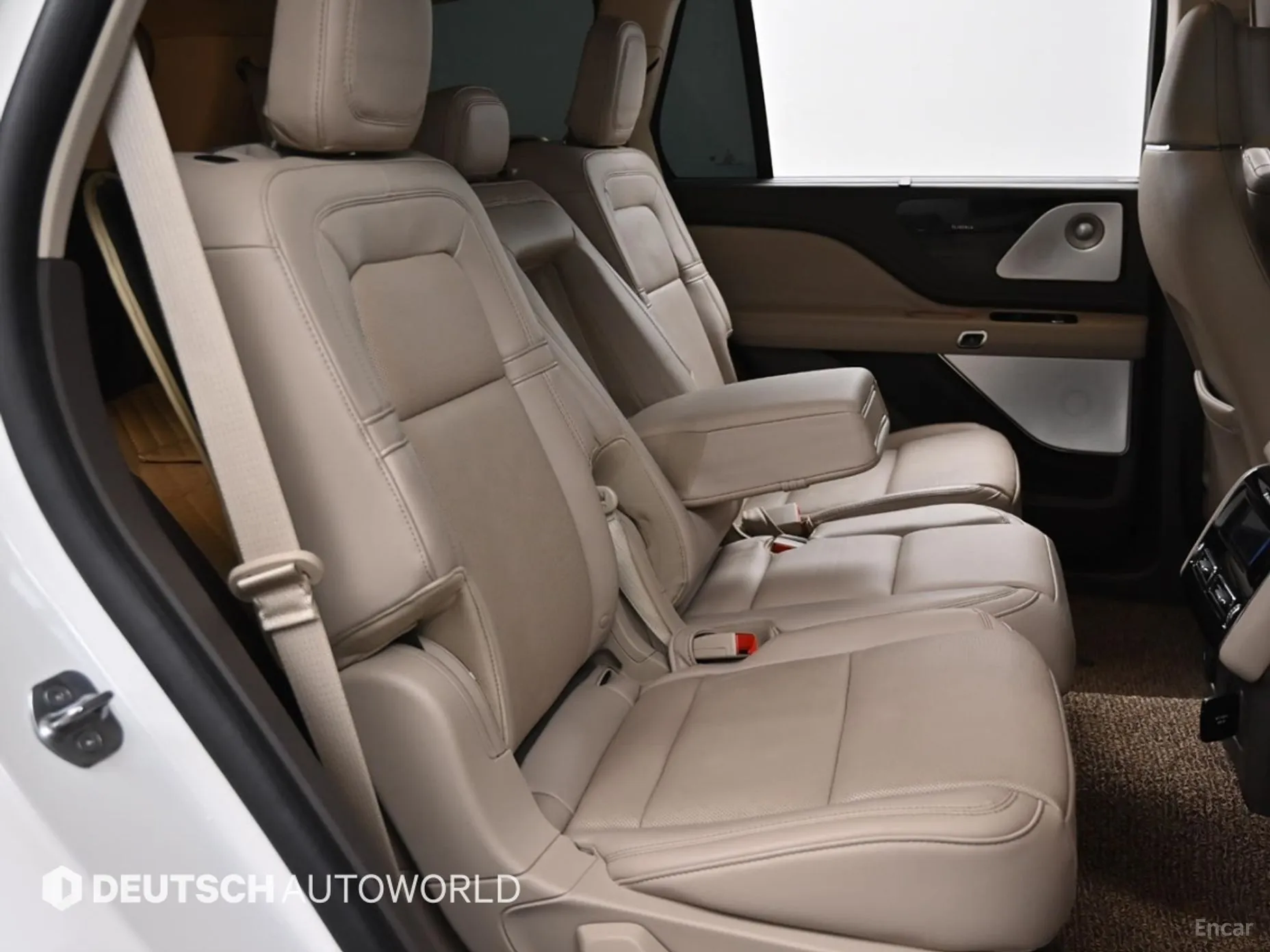 Lincoln Aviator 2nd Generation превью 12