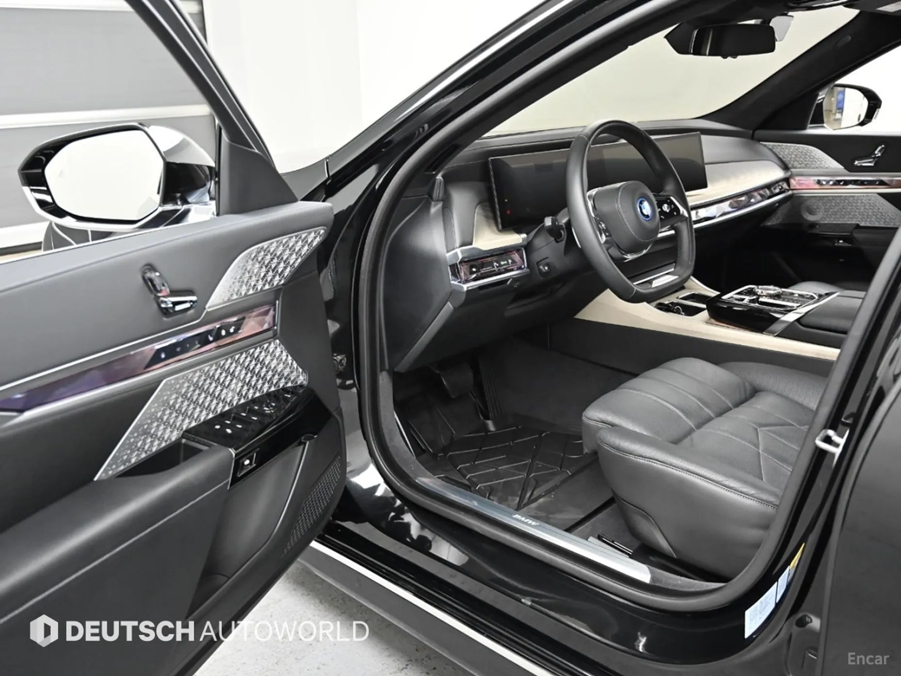 BMW 7 Series (G70) превью 11