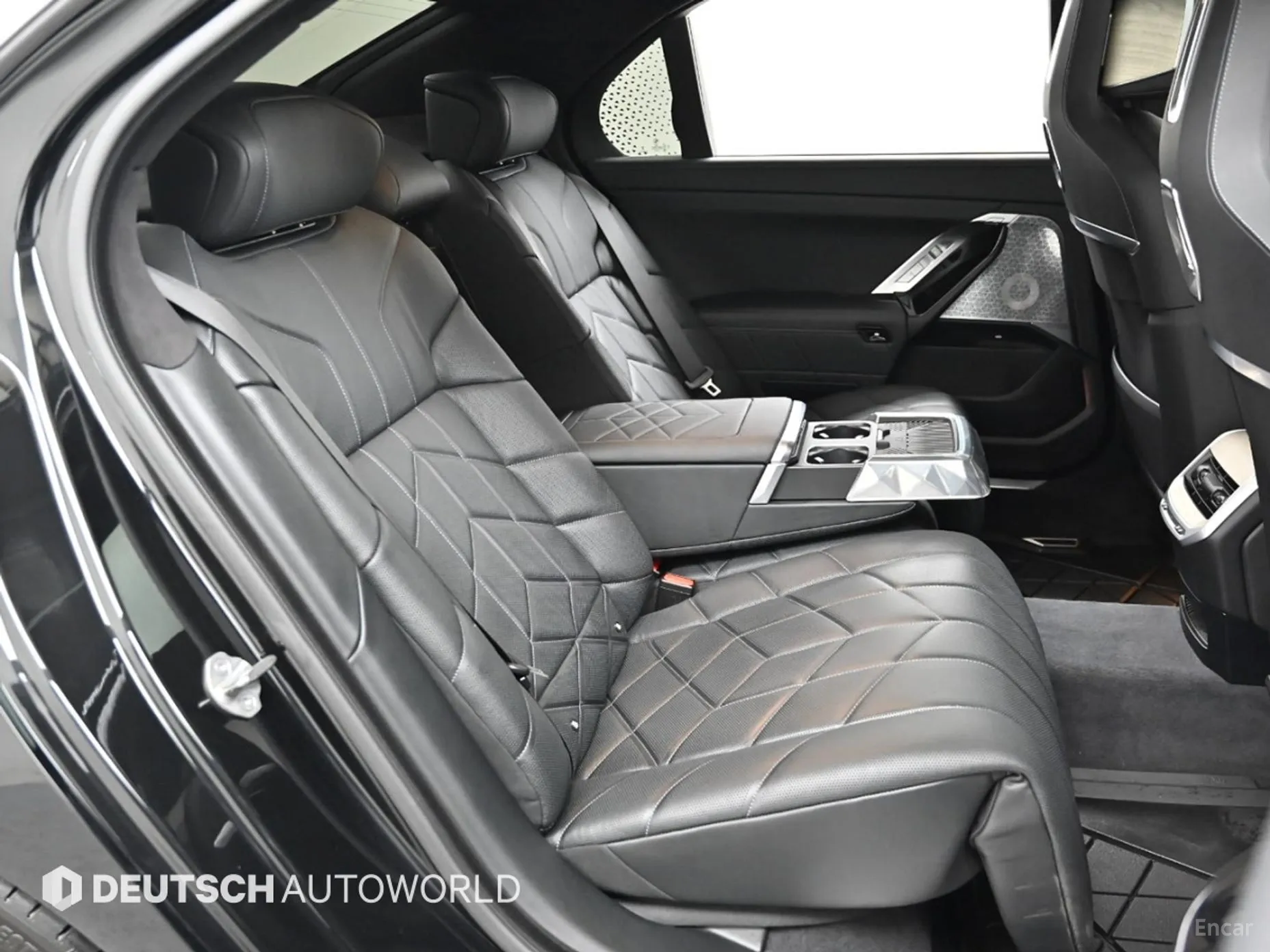 BMW 7 Series (G70) превью 12