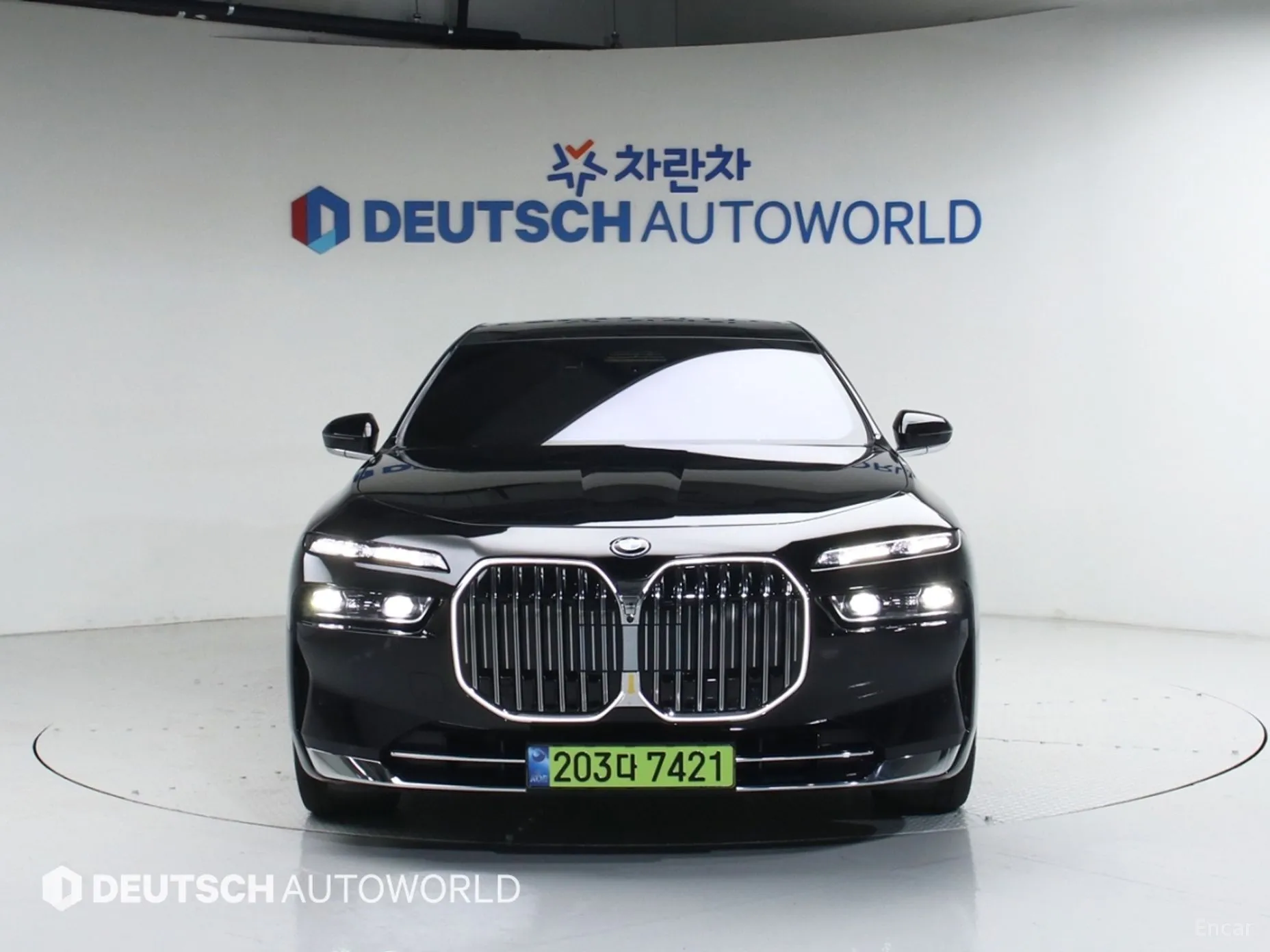 BMW 7 Series (G70) превью 3
