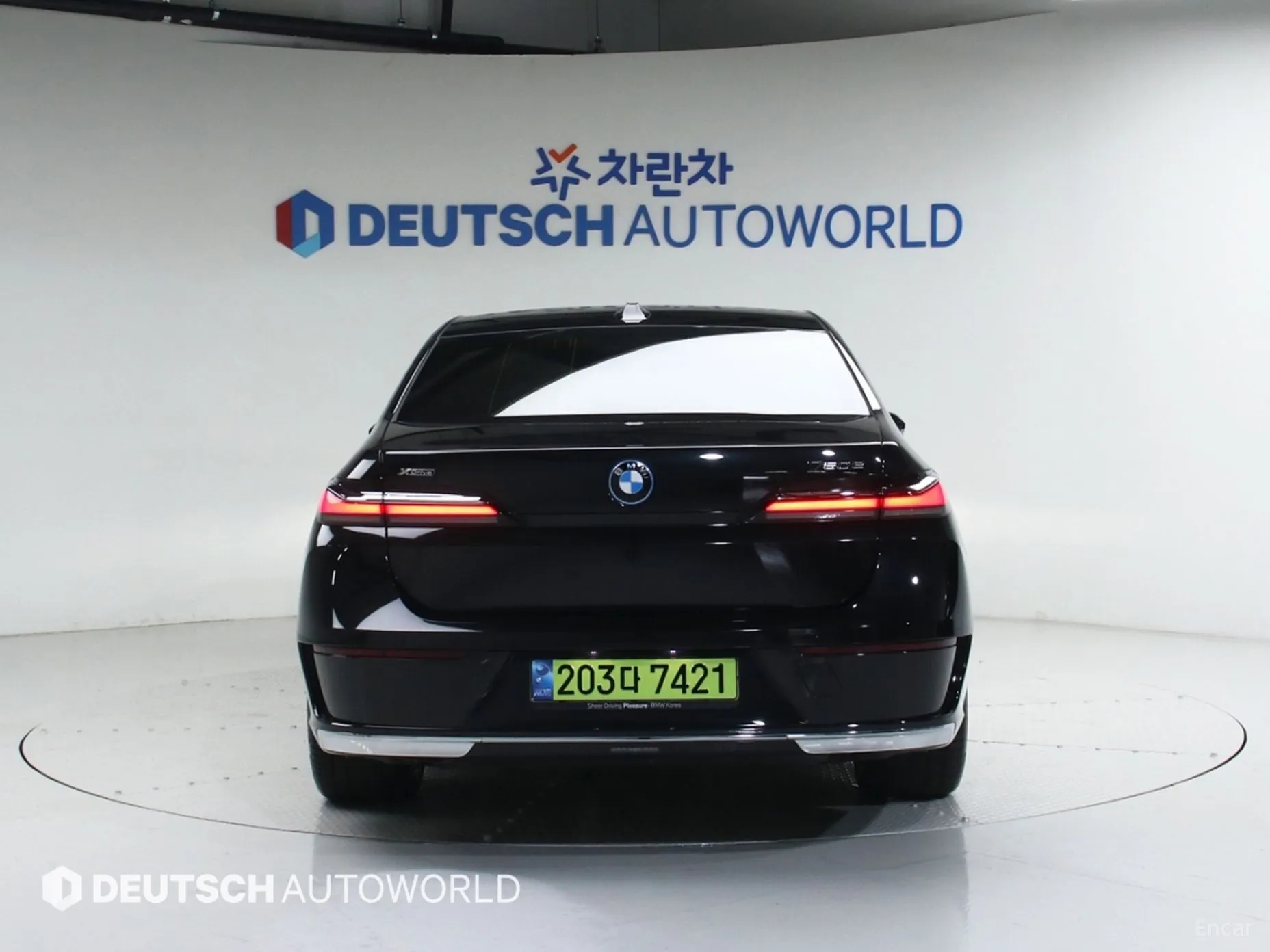 BMW 7 Series (G70) превью 4