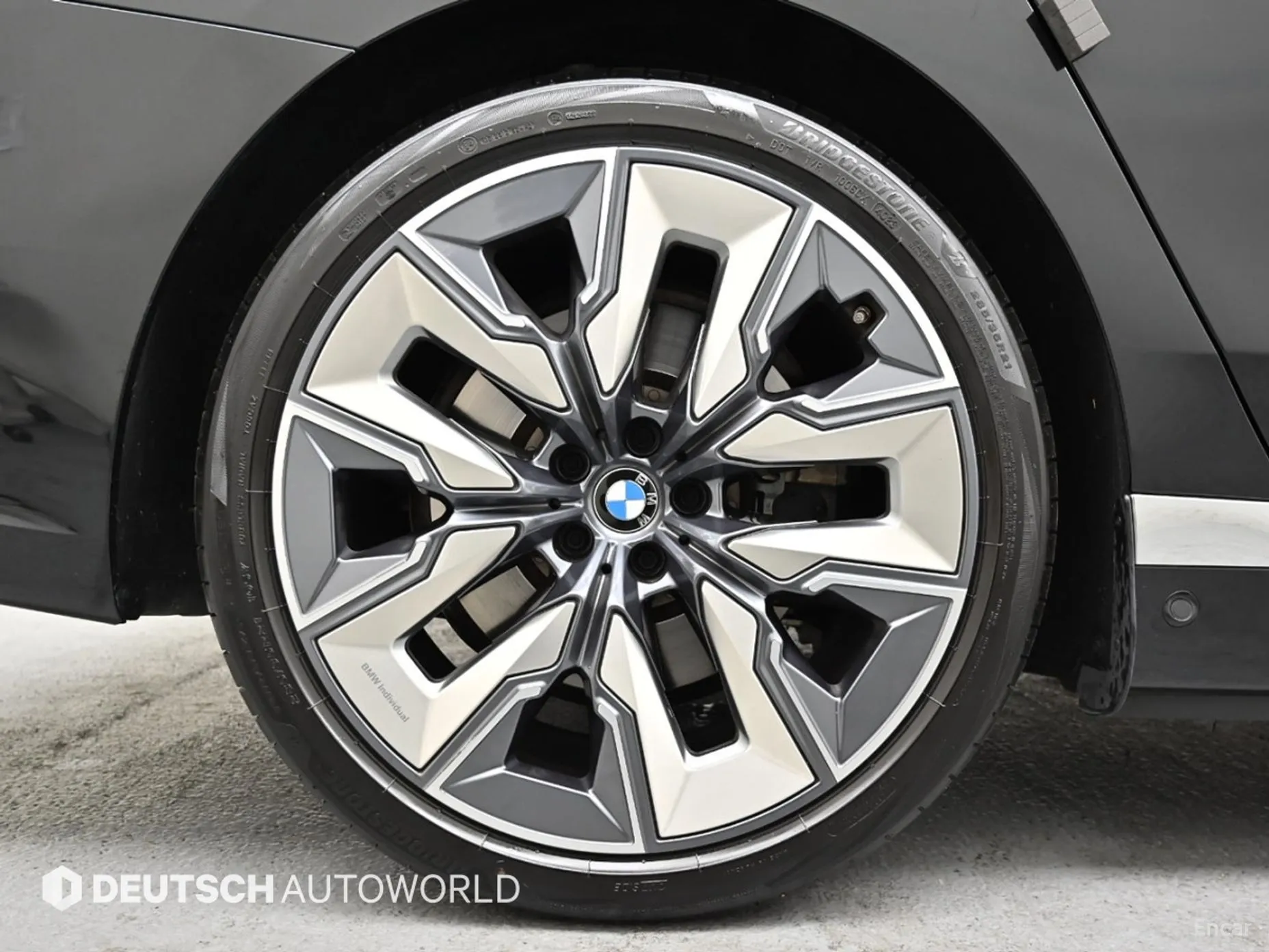 BMW 7 Series (G70) превью 5
