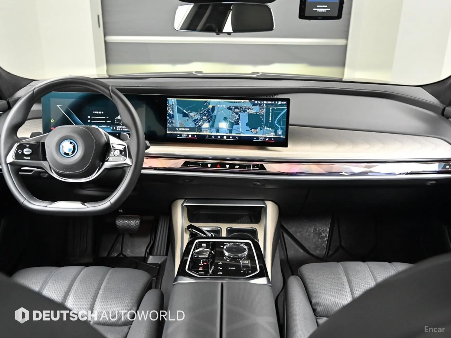 BMW 7 Series (G70) превью 7
