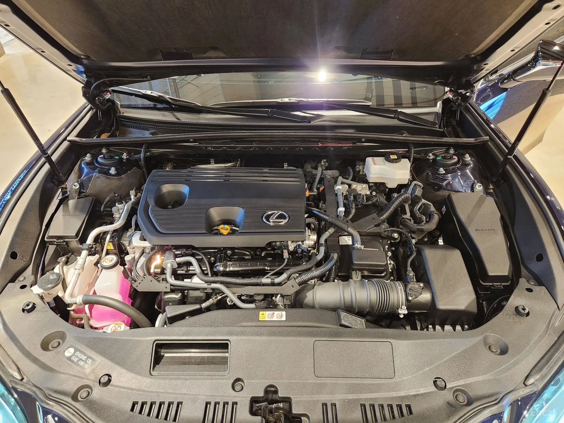 Lexus ES300h 7th Generation превью 20