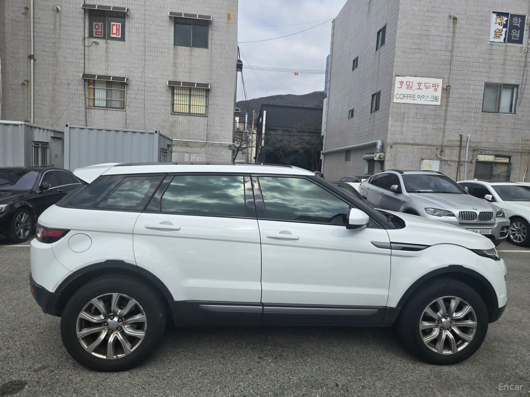 Land Rover Range Rover Evoque превью 4