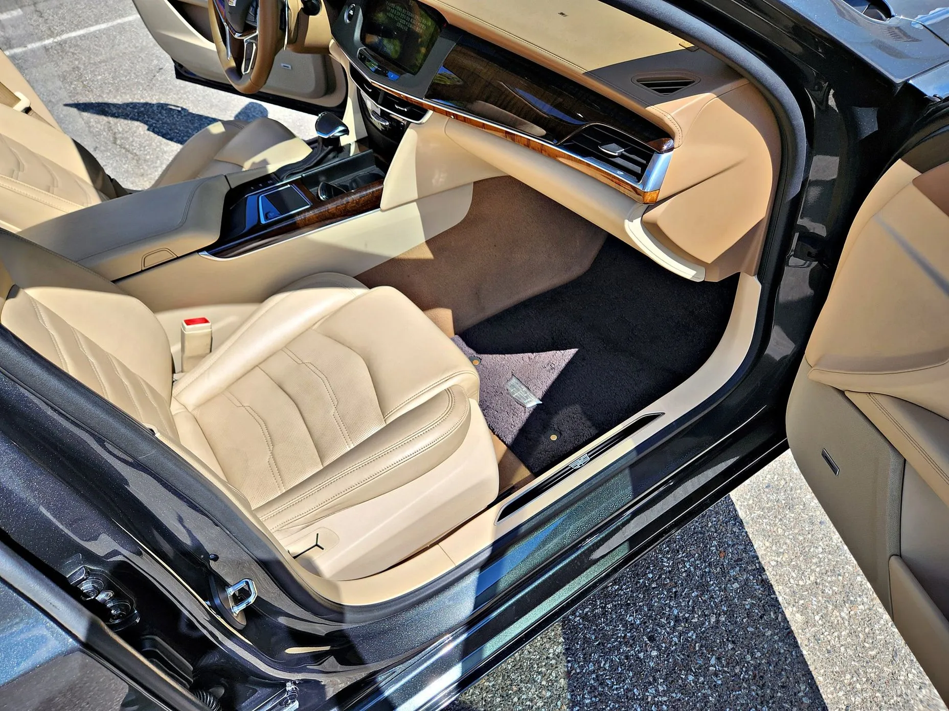 Cadillac CT6 превью 15
