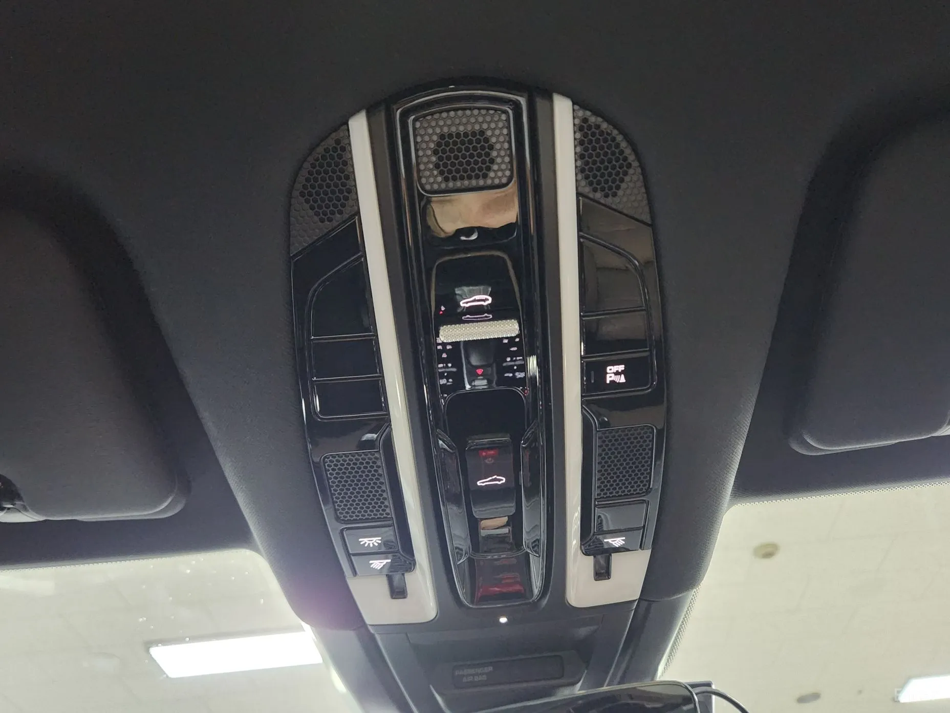 Porsche Cayenne (PO536) превью 13