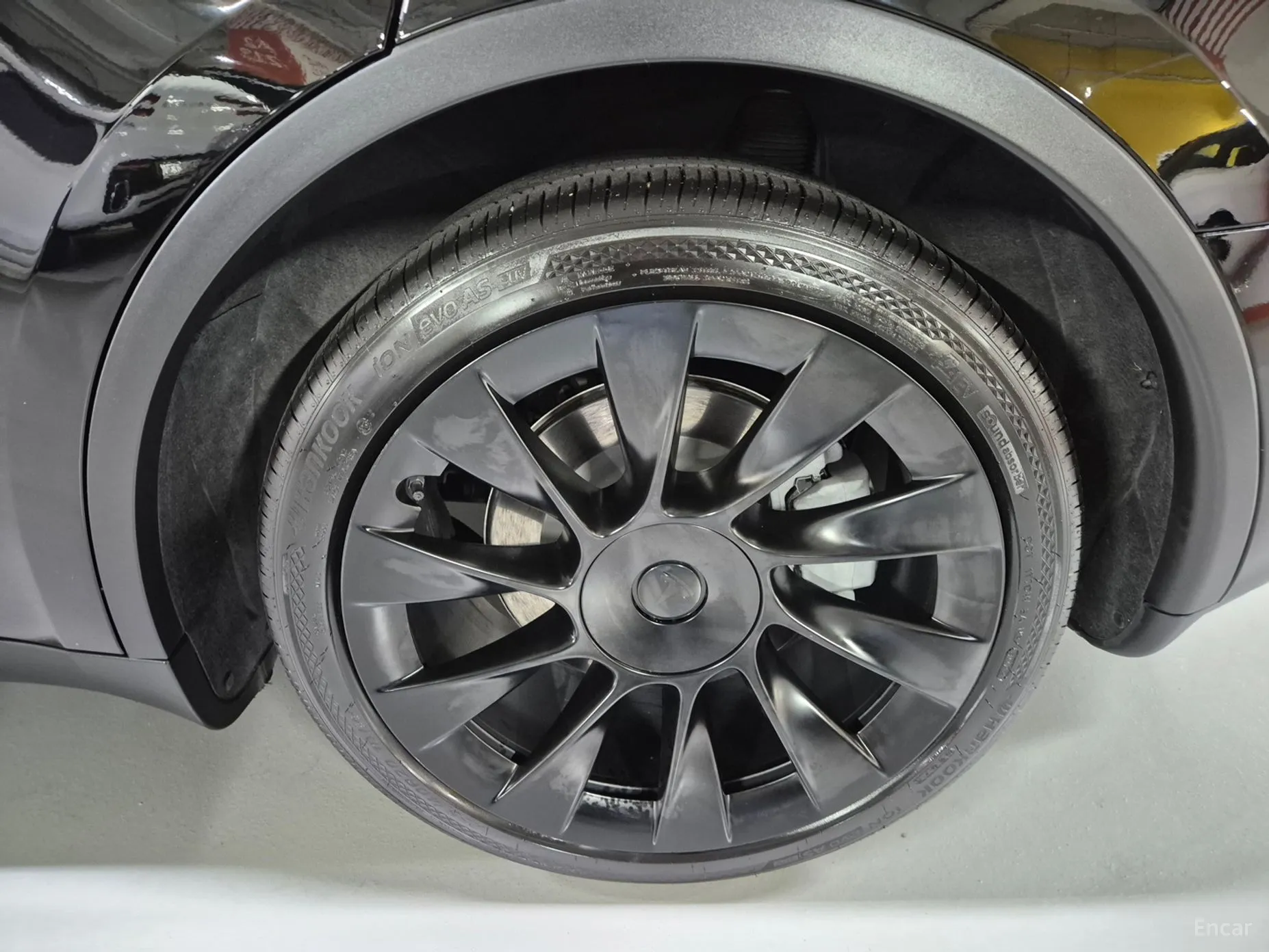 Tesla Model Y превью 16