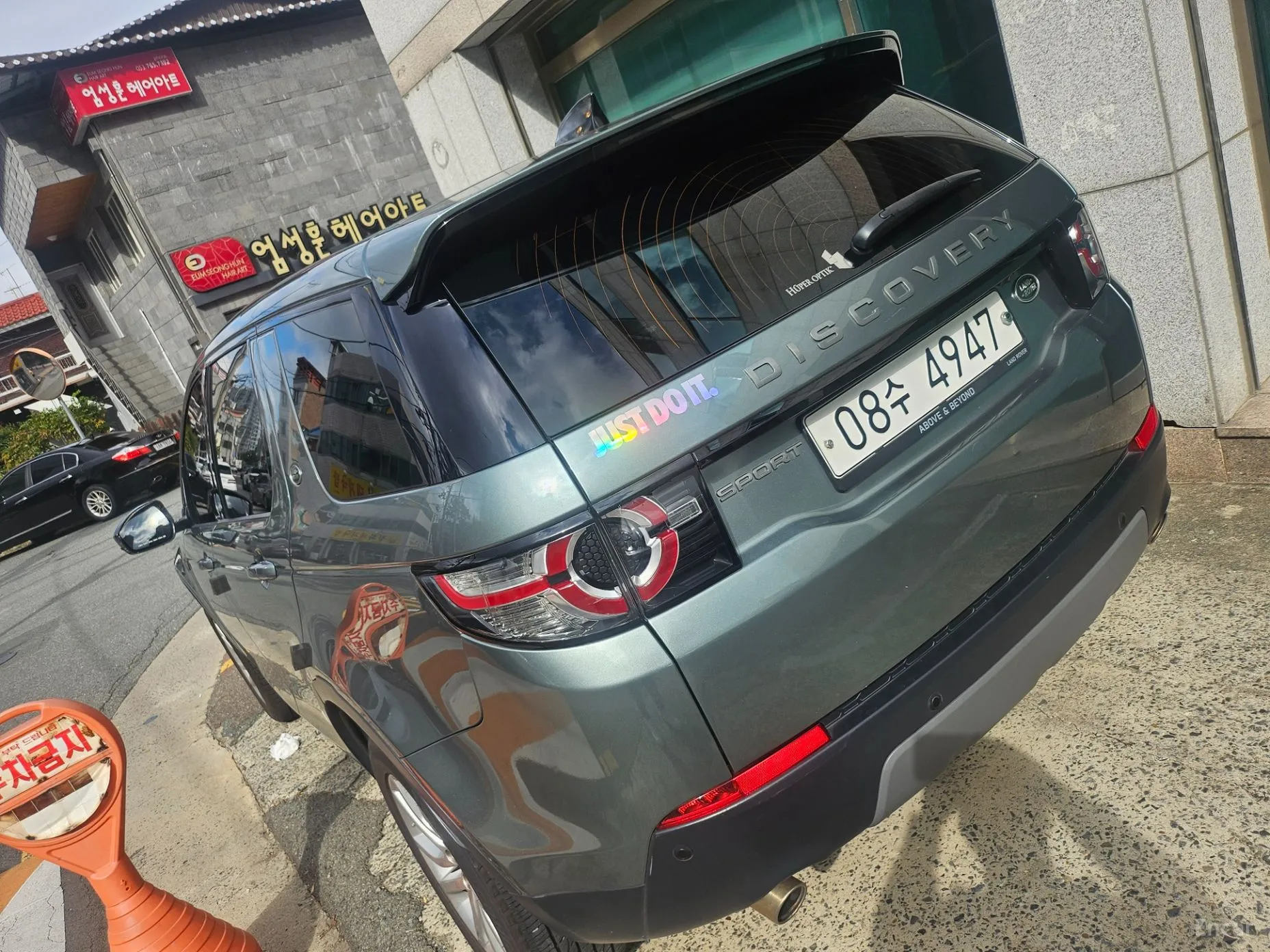 Land Rover Discovery Sports превью 3
