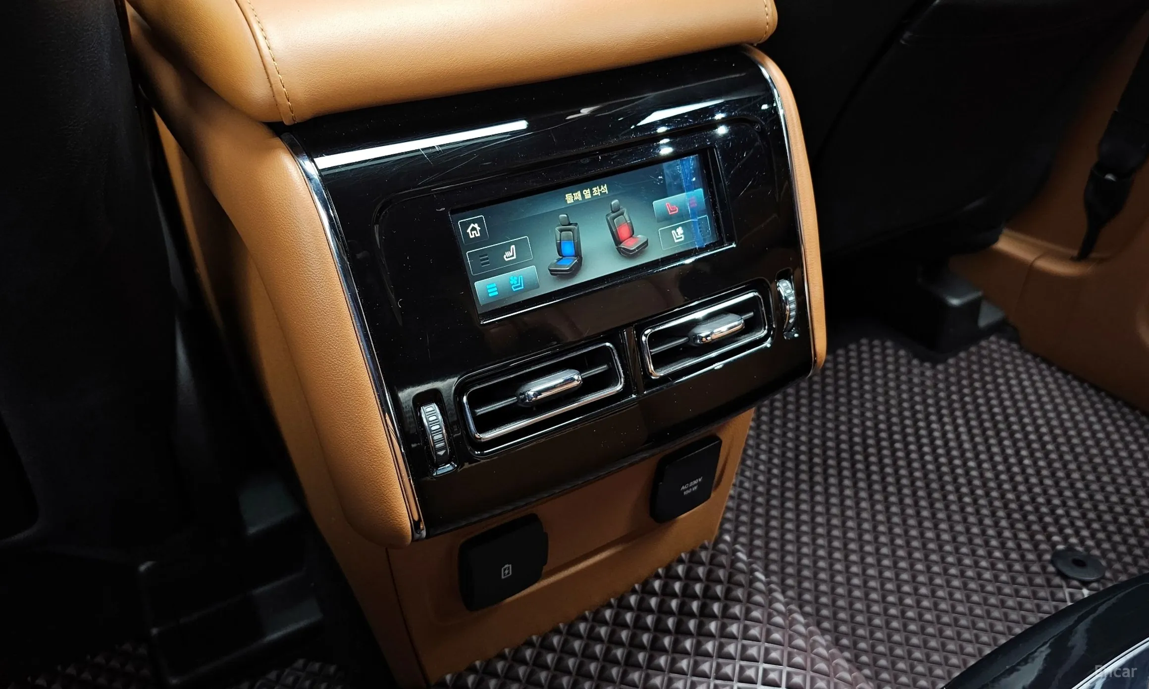 Lincoln Aviator 2nd Generation превью 18