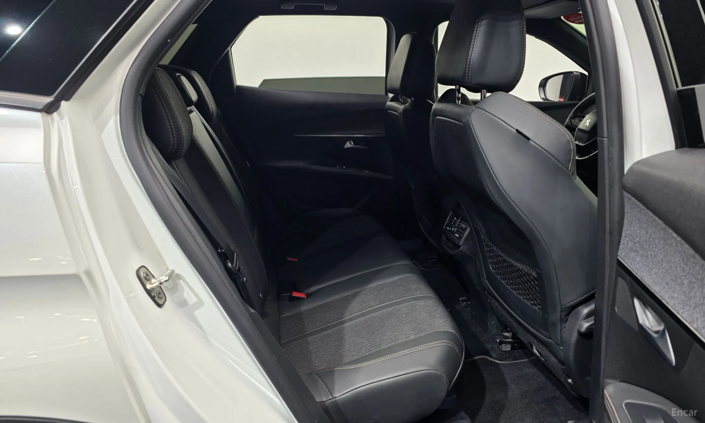 Peugeot 3008 2nd generation превью 12