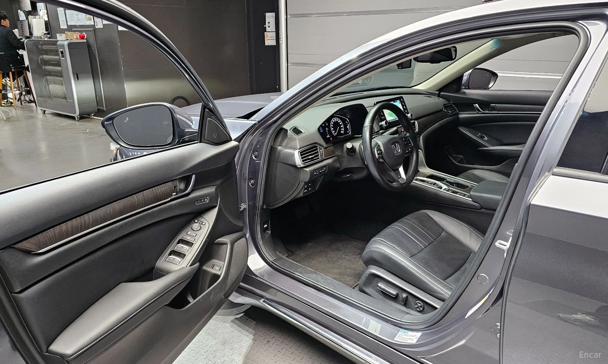 Honda Accord 10th Generation превью 10