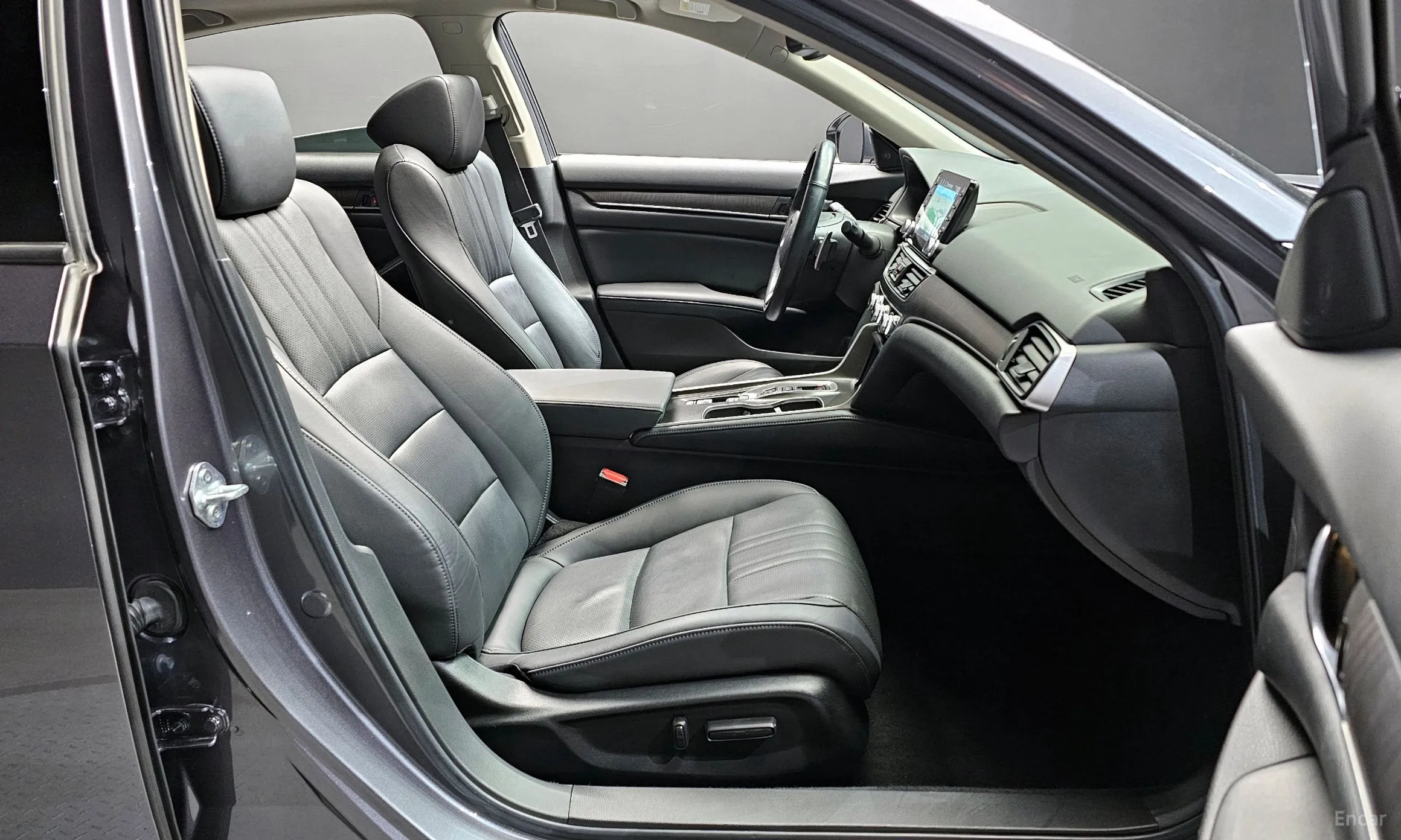 Honda Accord 10th Generation превью 11
