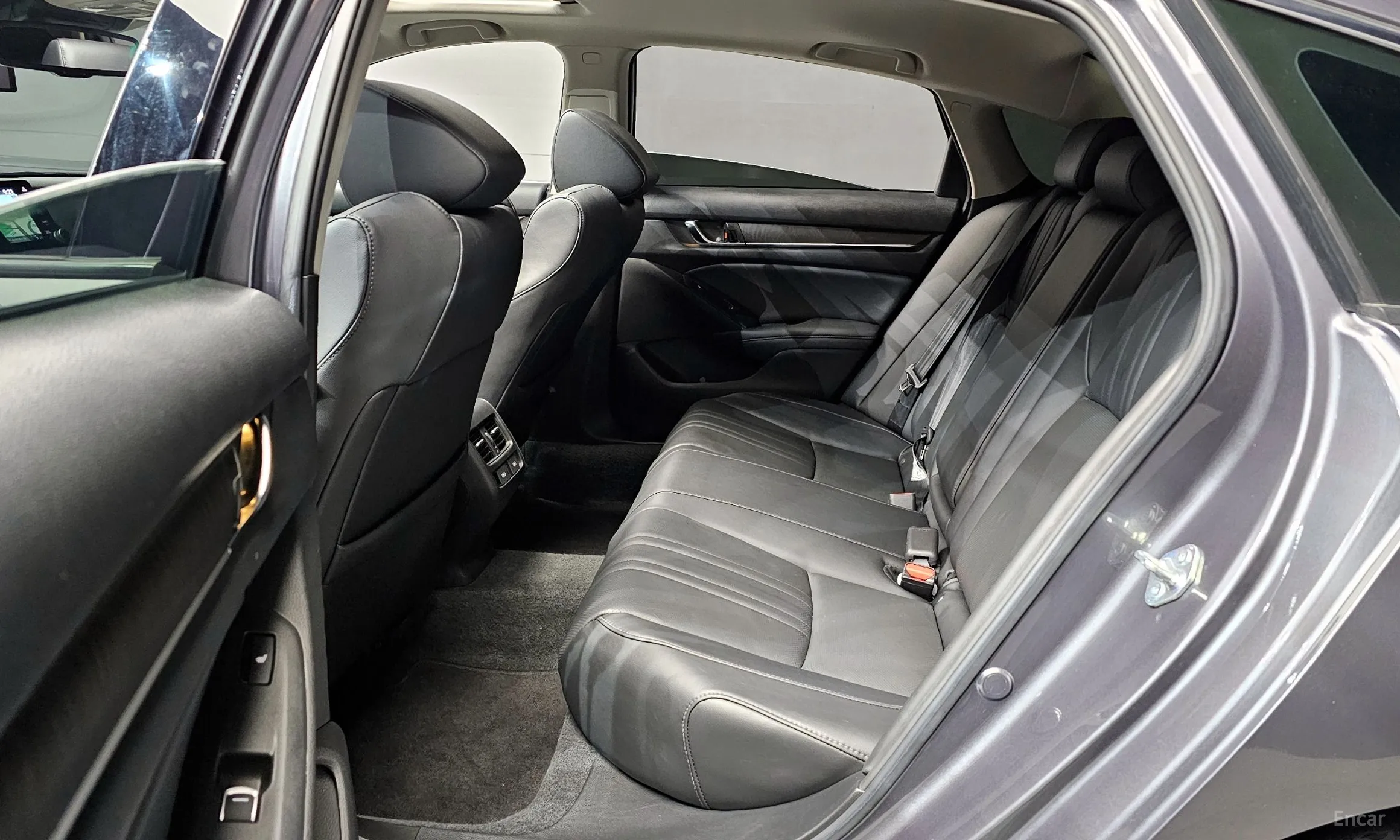 Honda Accord 10th Generation превью 13