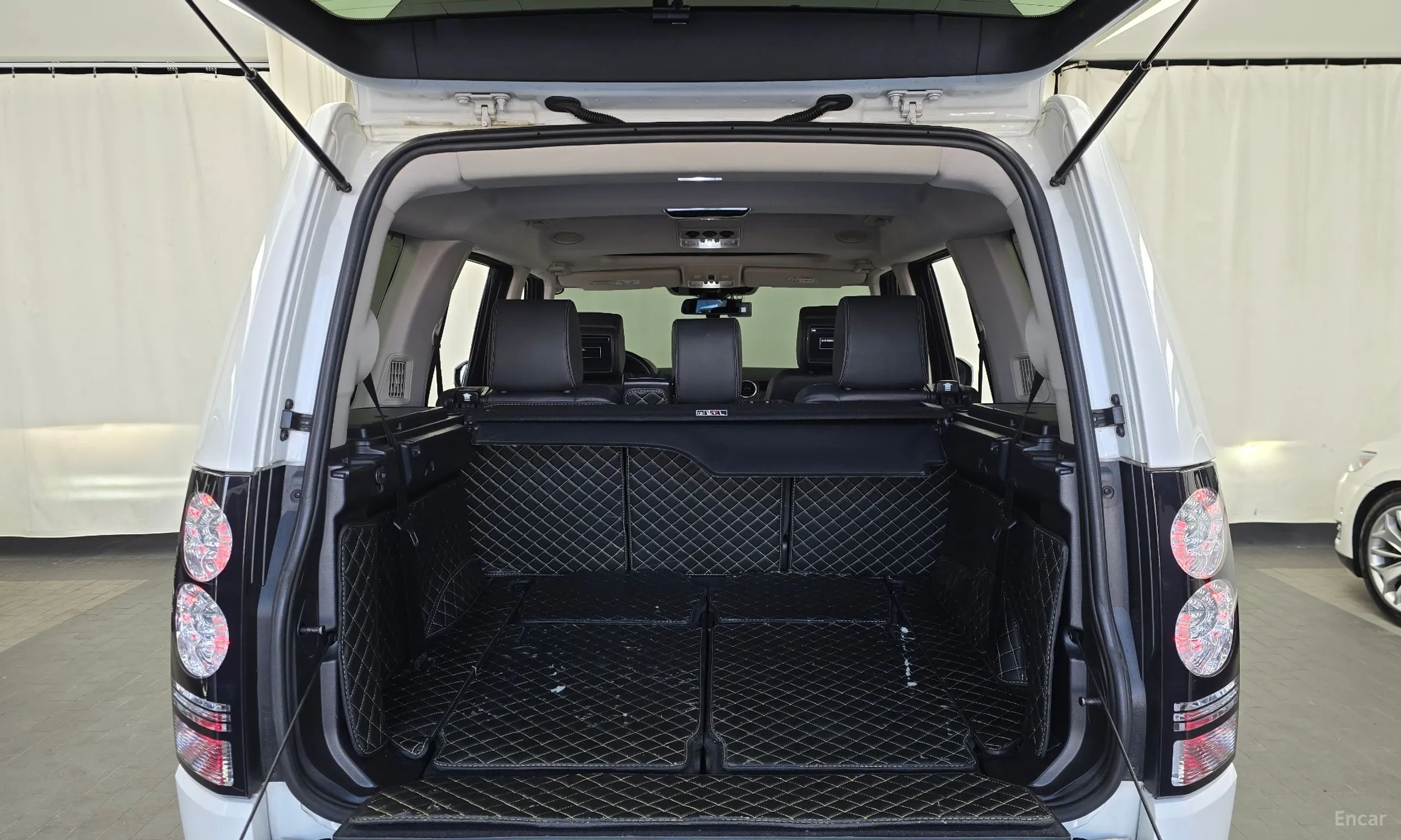 Land Rover Discovery 4 превью 20