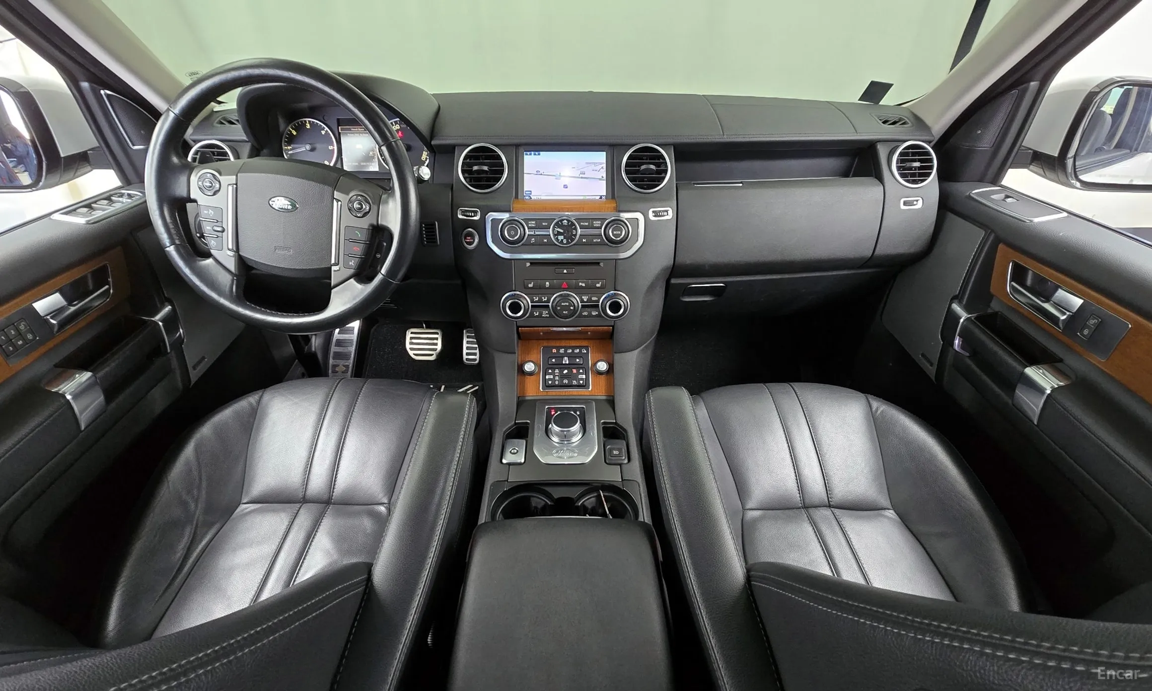 Land Rover Discovery 4 превью 7