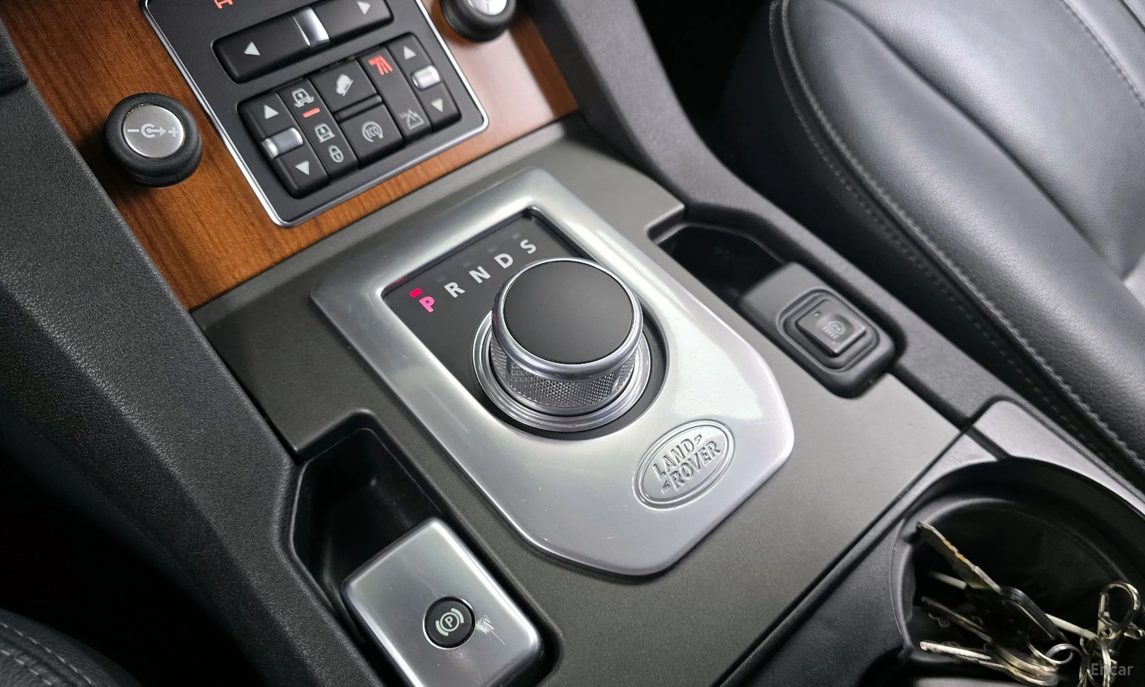 Land Rover Discovery 4 превью 9