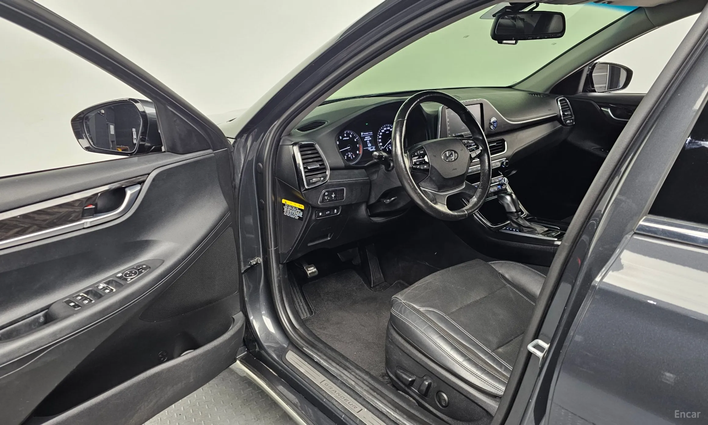 Hyundai Grandeur IG превью 10