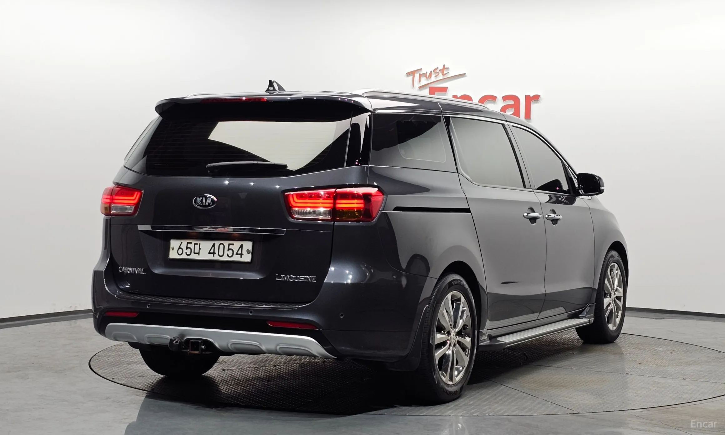 Kia Carnival превью 2