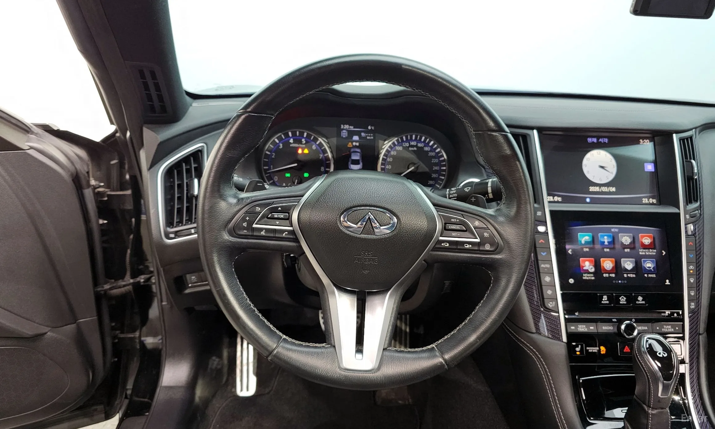Infiniti Q60 (CV37) превью 13