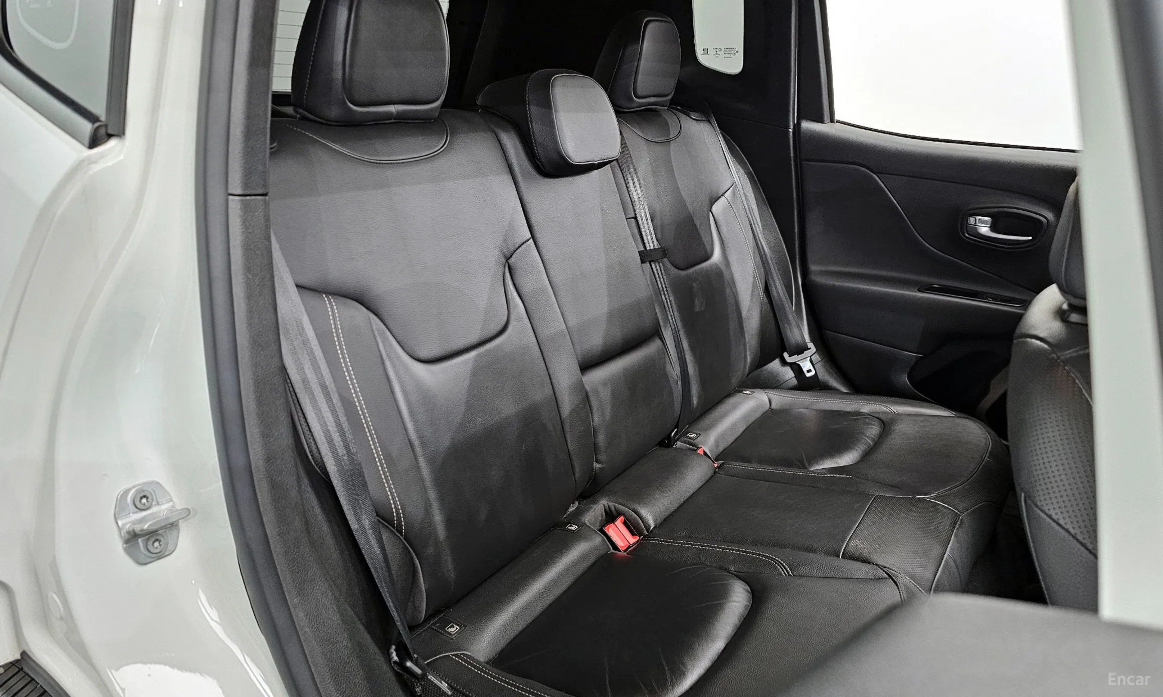Jeep Renegade превью 12