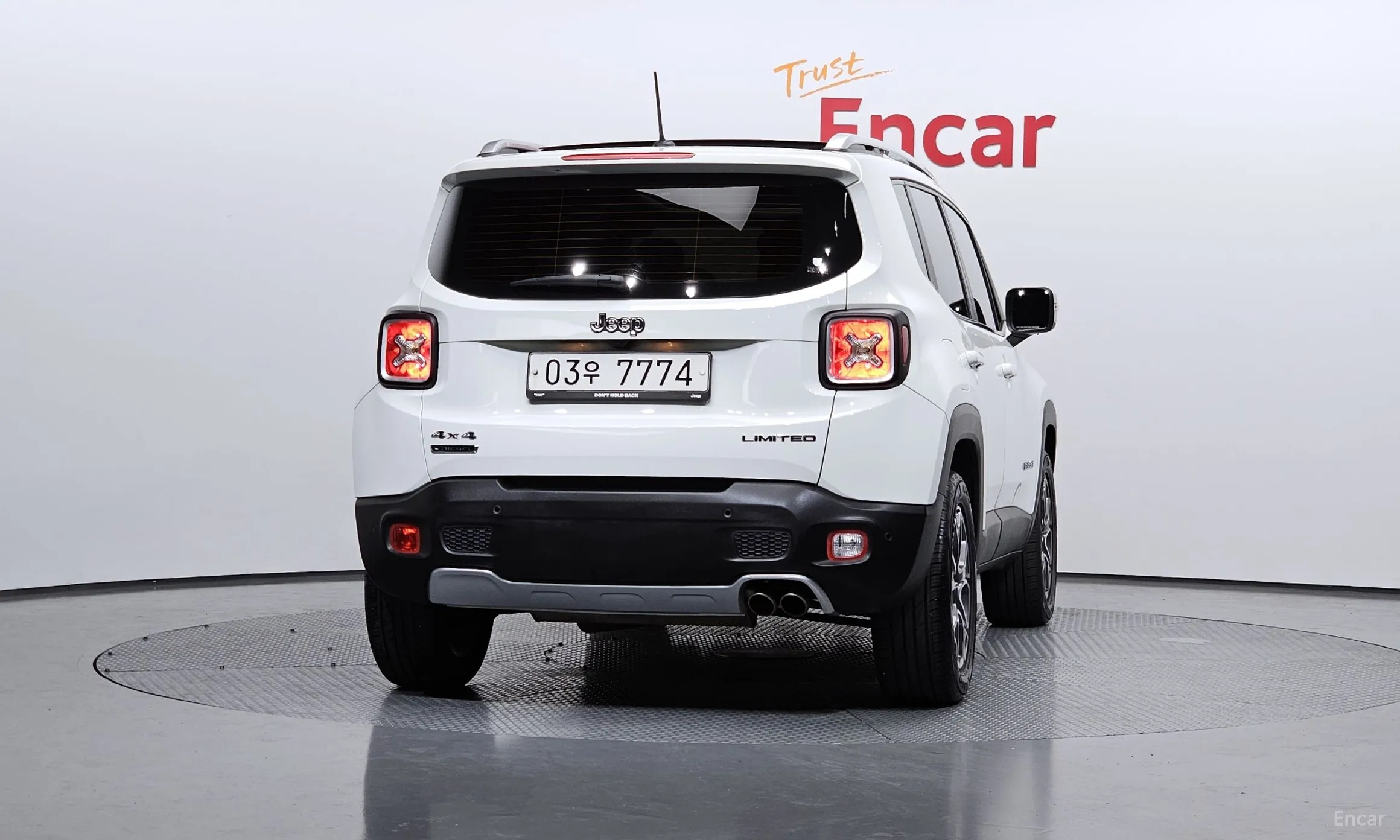 Jeep Renegade превью 4