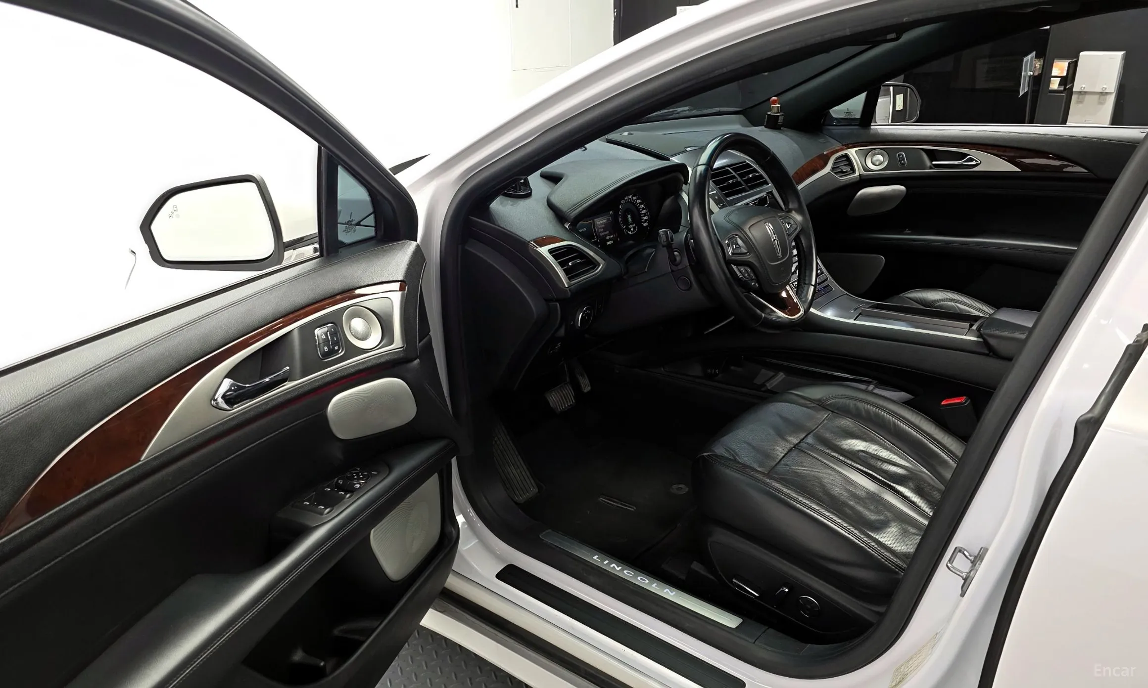 Lincoln New MKZ превью 11